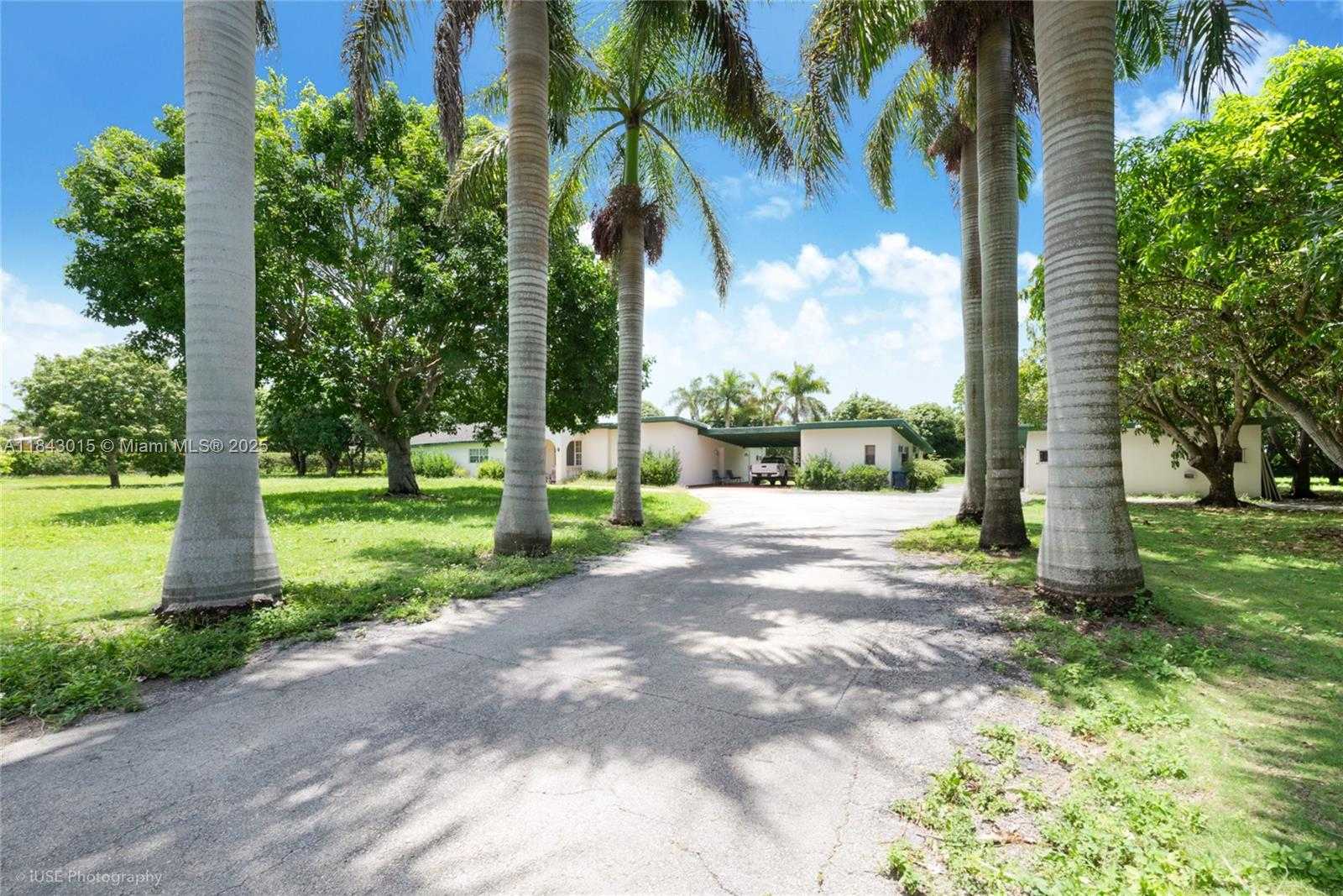 Small Image of 8000 SOUTH WEST 184TH ST, Cutler Bay Number 5