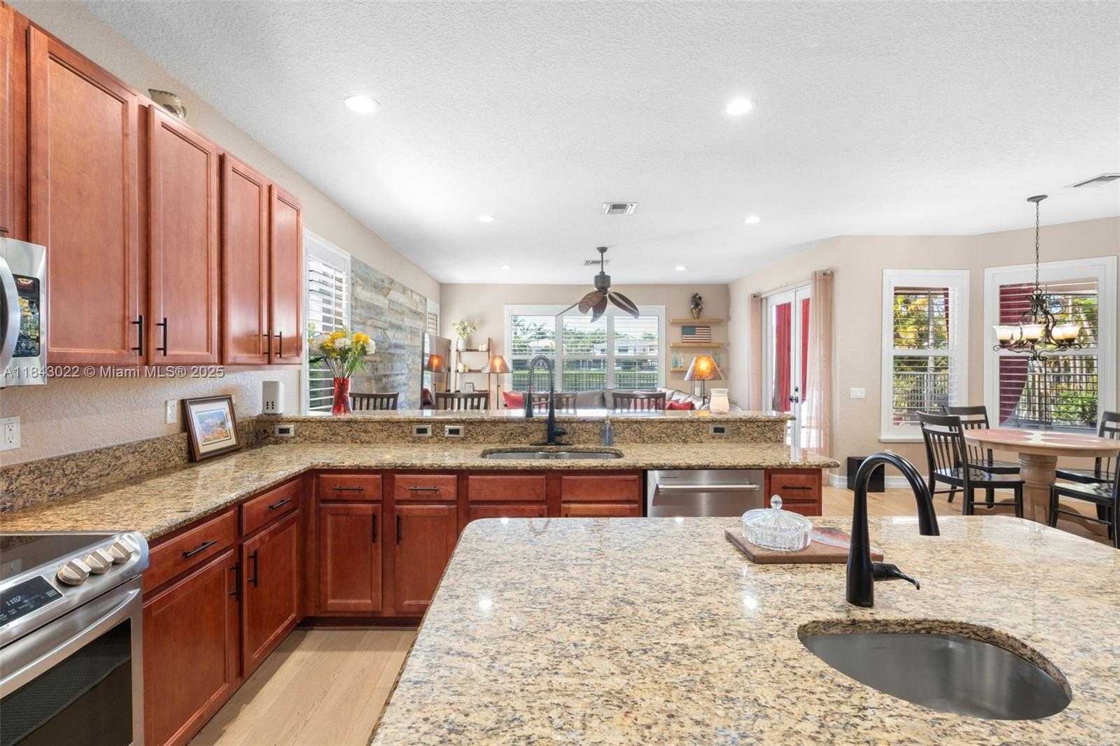 Small Image of 8864 MAPLE HILL CT, Boynton Beach Number 19