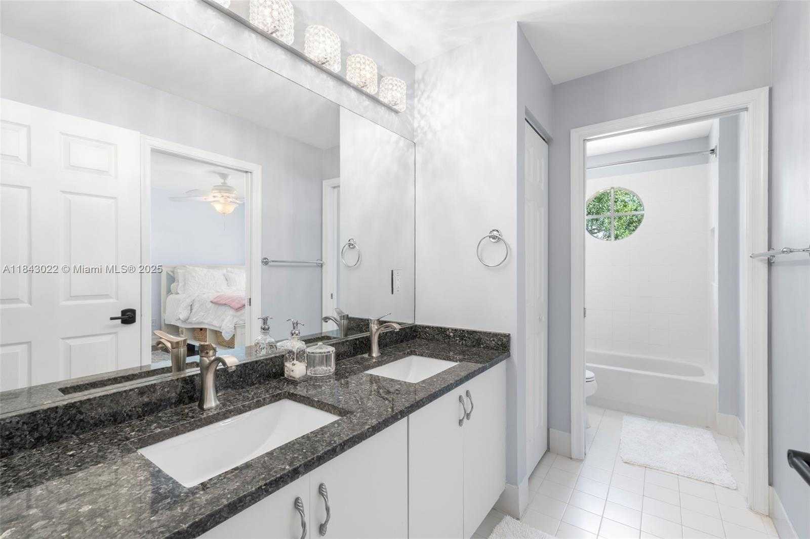 Small Image of 8864 MAPLE HILL CT, Boynton Beach Number 25