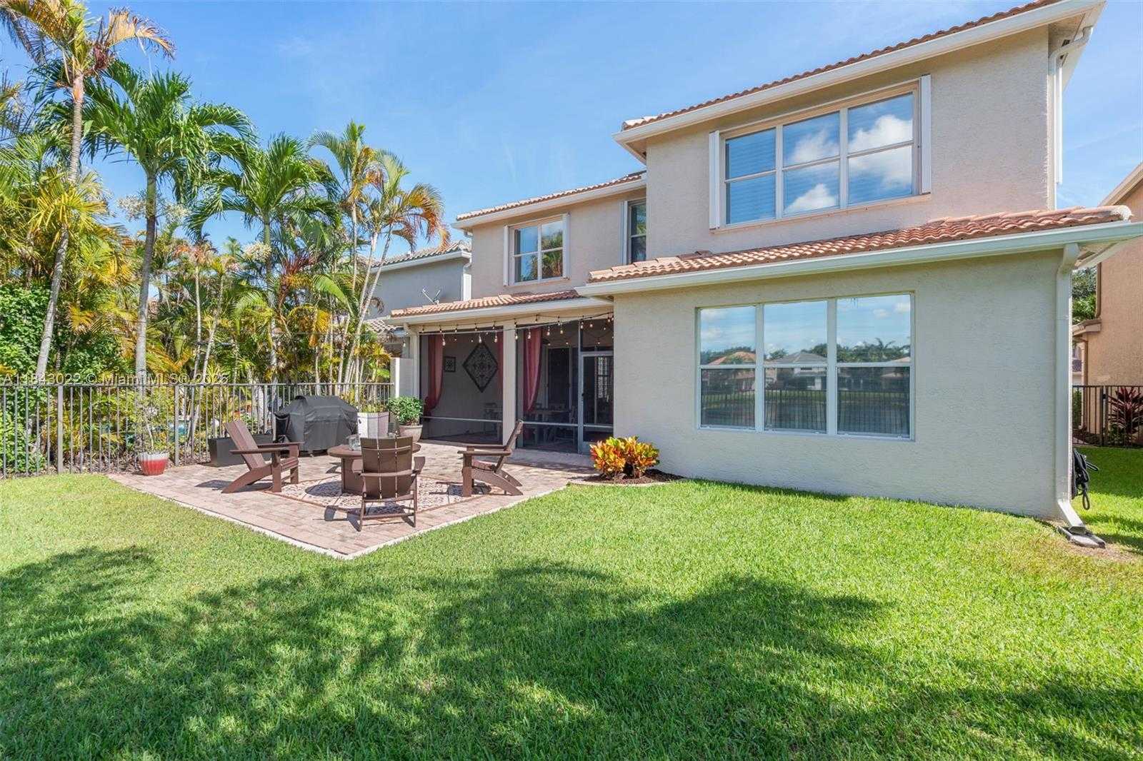 Small Image of 8864 MAPLE HILL CT, Boynton Beach Number 33
