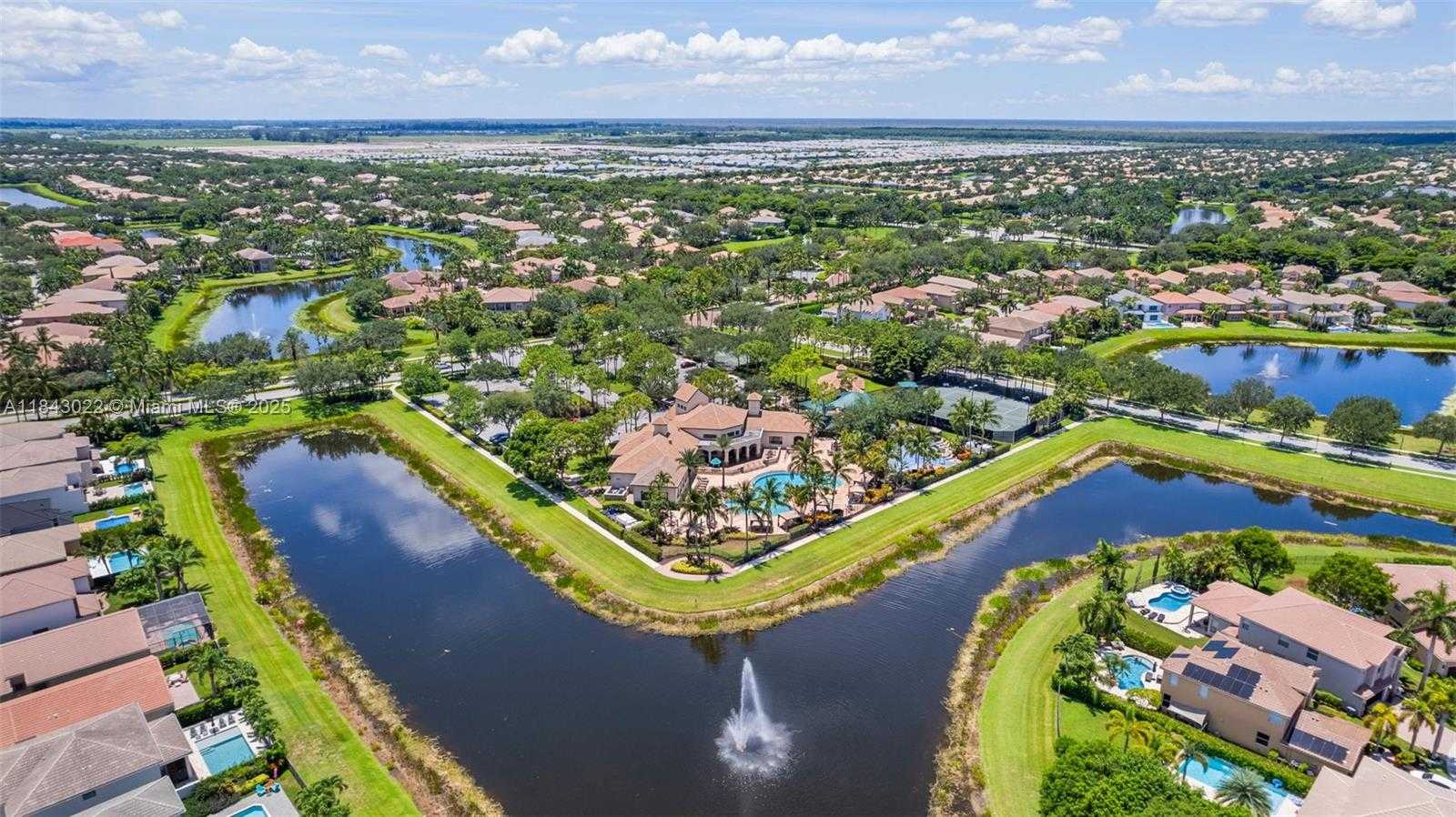 Small Image of 8864 MAPLE HILL CT, Boynton Beach Number 36