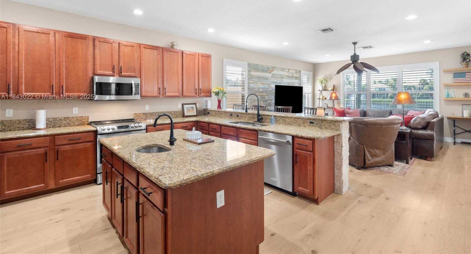 Small Image of 8864 MAPLE HILL CT, Boynton Beach Number 5