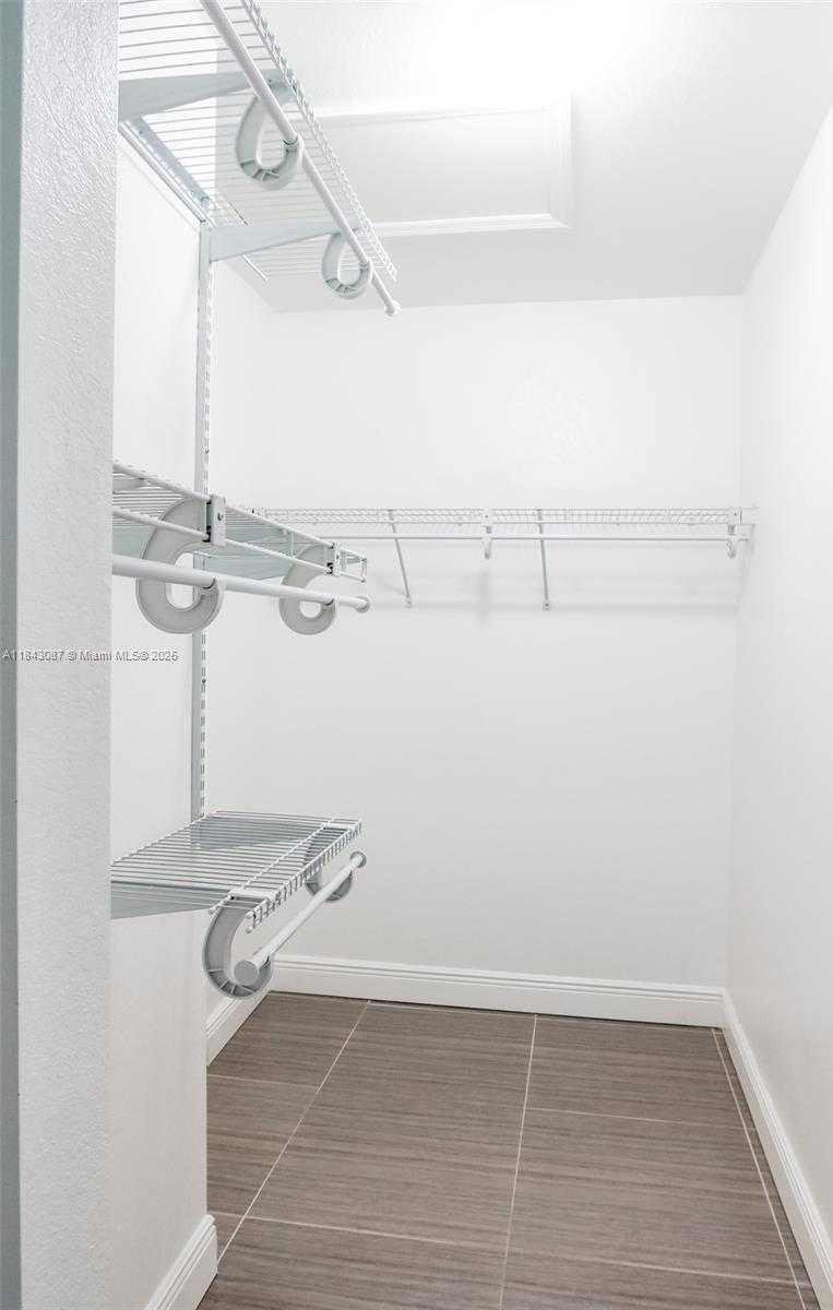 Small Image of 21416 NORTH WEST 13TH PL, Miami Gardens Number 16