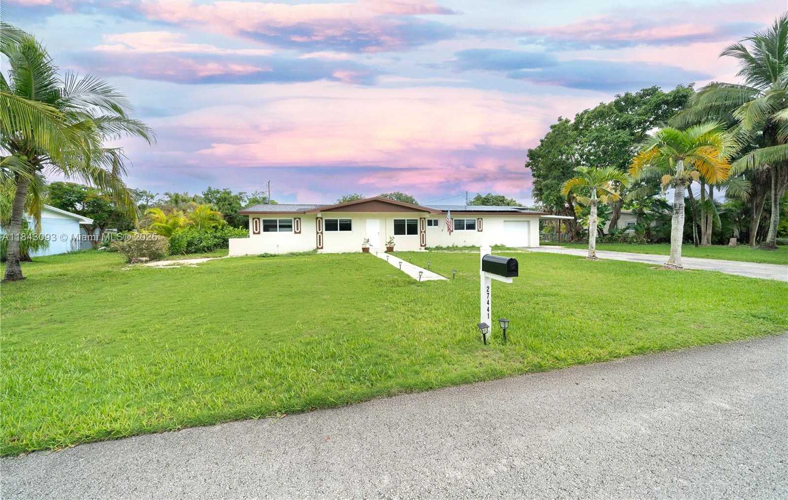 Small Image of 27441 SOUTH WEST 165TH AVE, Homestead Number 4