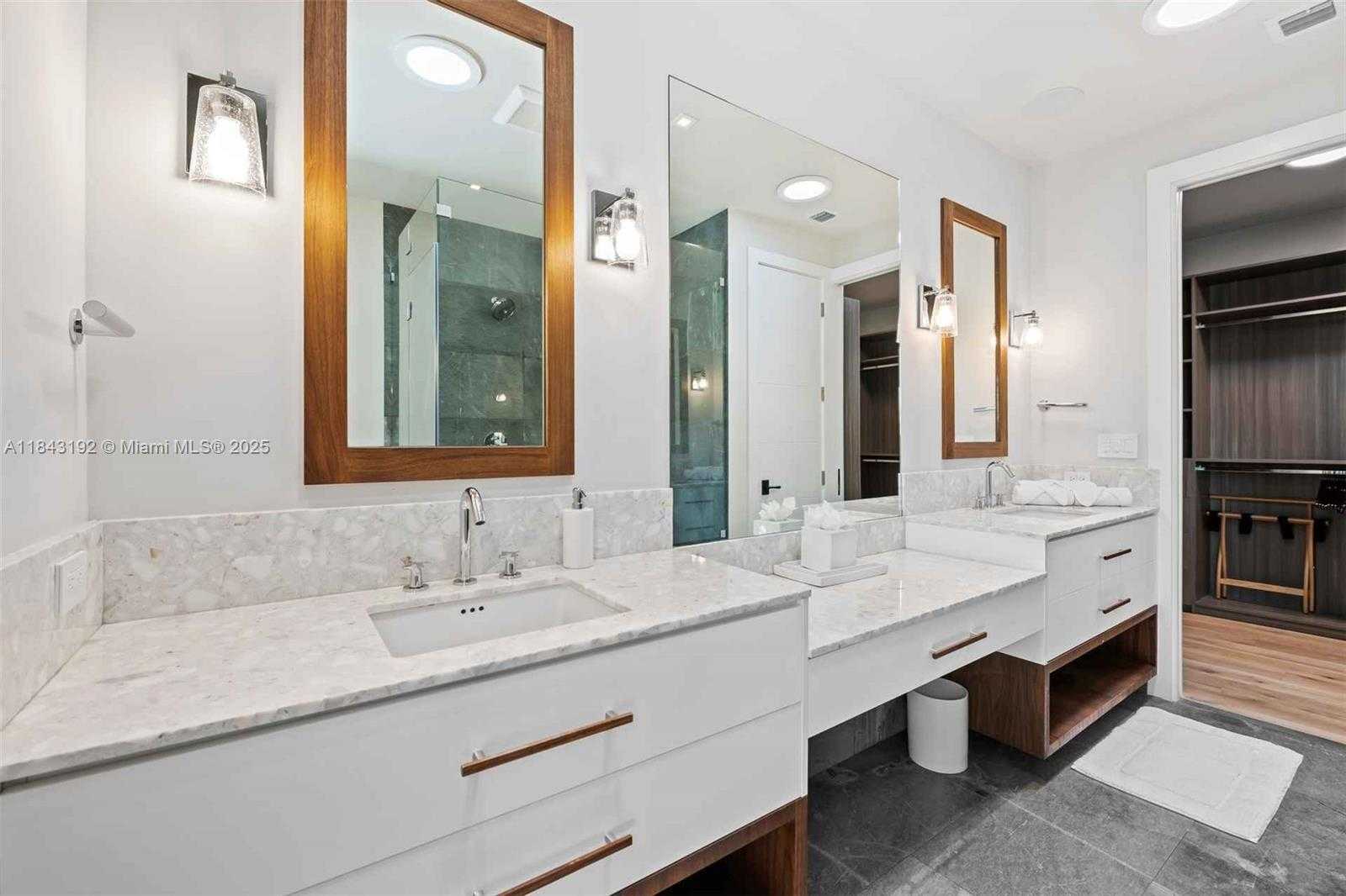 Small Image of 5288 ALTON RD, Miami Beach Number 21