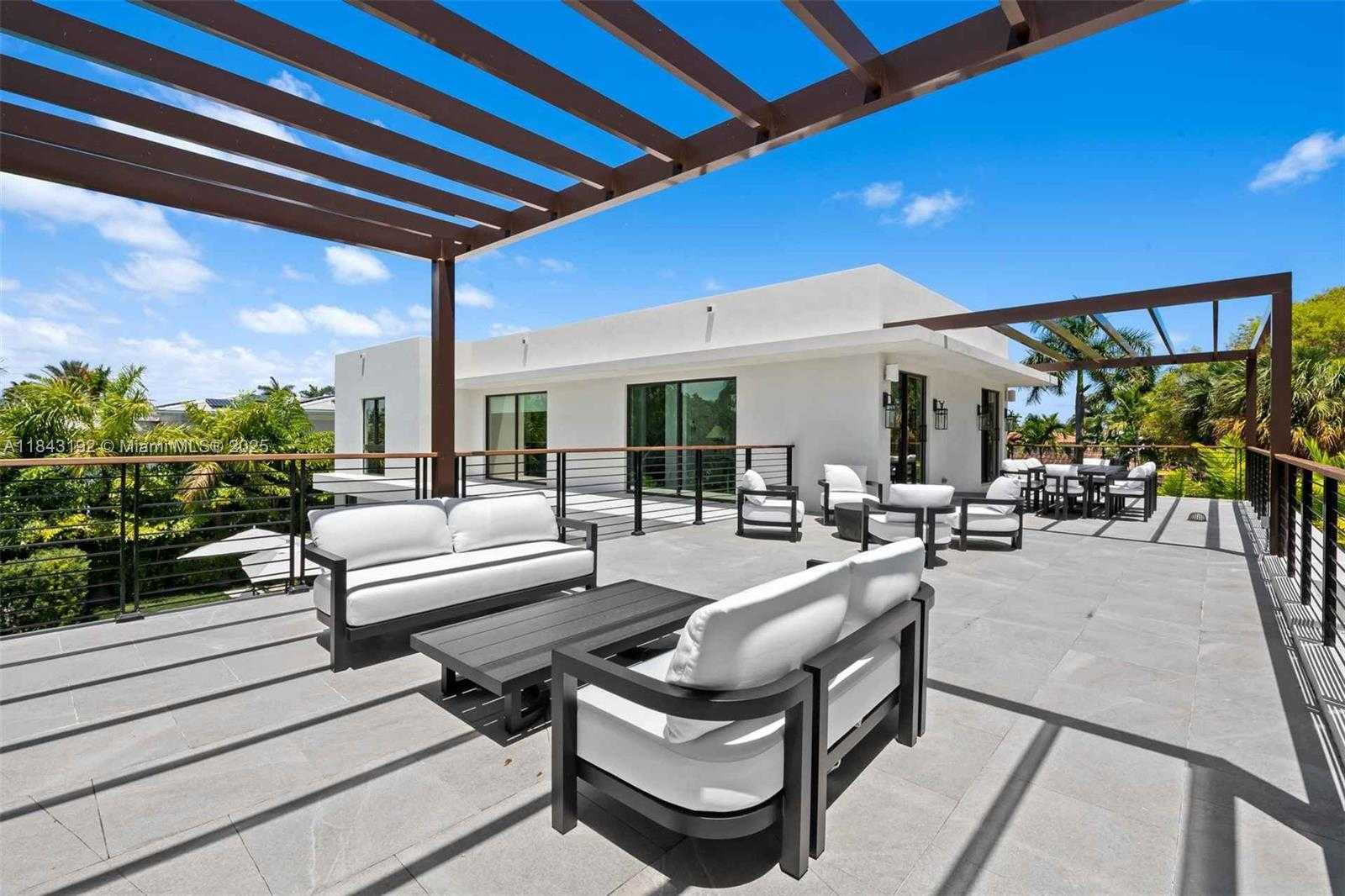 Small Image of 5288 ALTON RD, Miami Beach Number 26