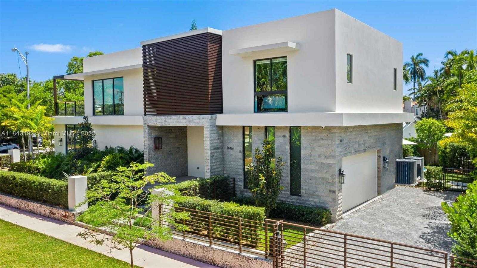 Small Image of 5288 ALTON RD, Miami Beach Number 30