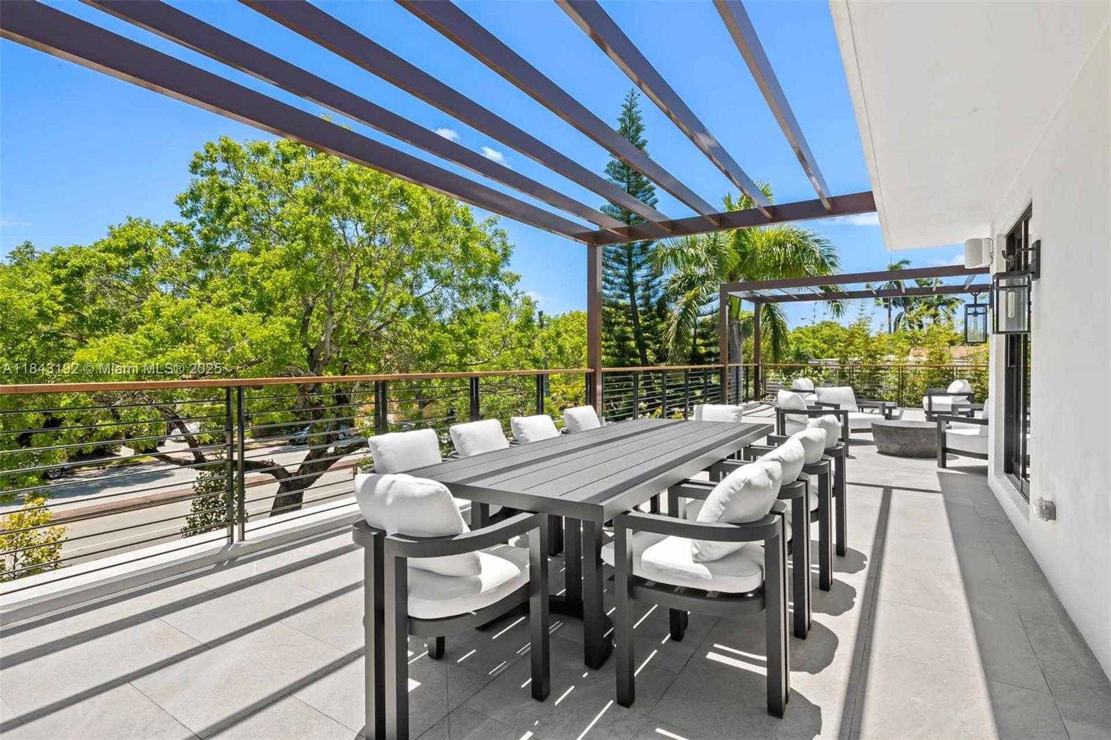 Small Image of 5288 ALTON RD, Miami Beach Number 6