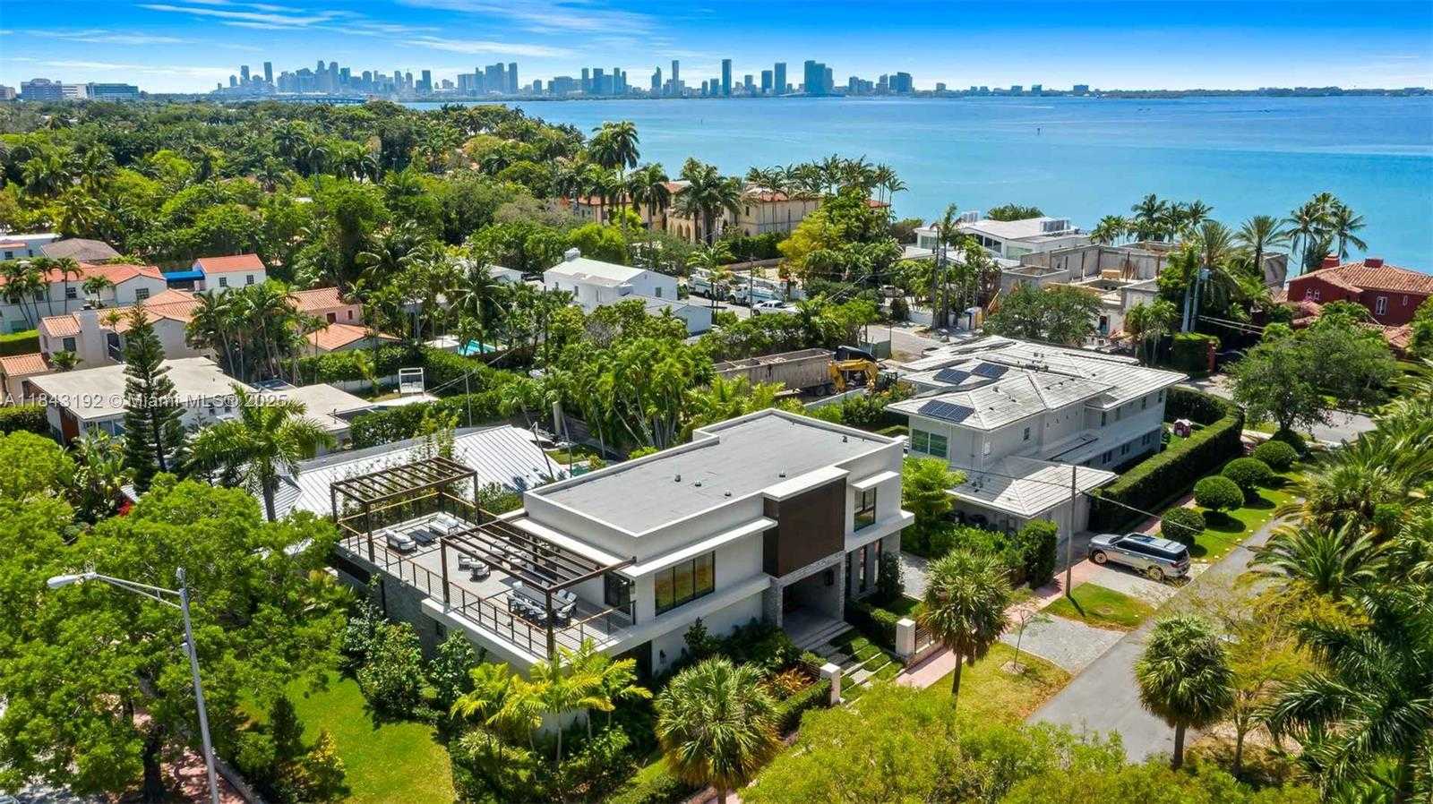 Small Image of 5288 ALTON RD, Miami Beach Number 7