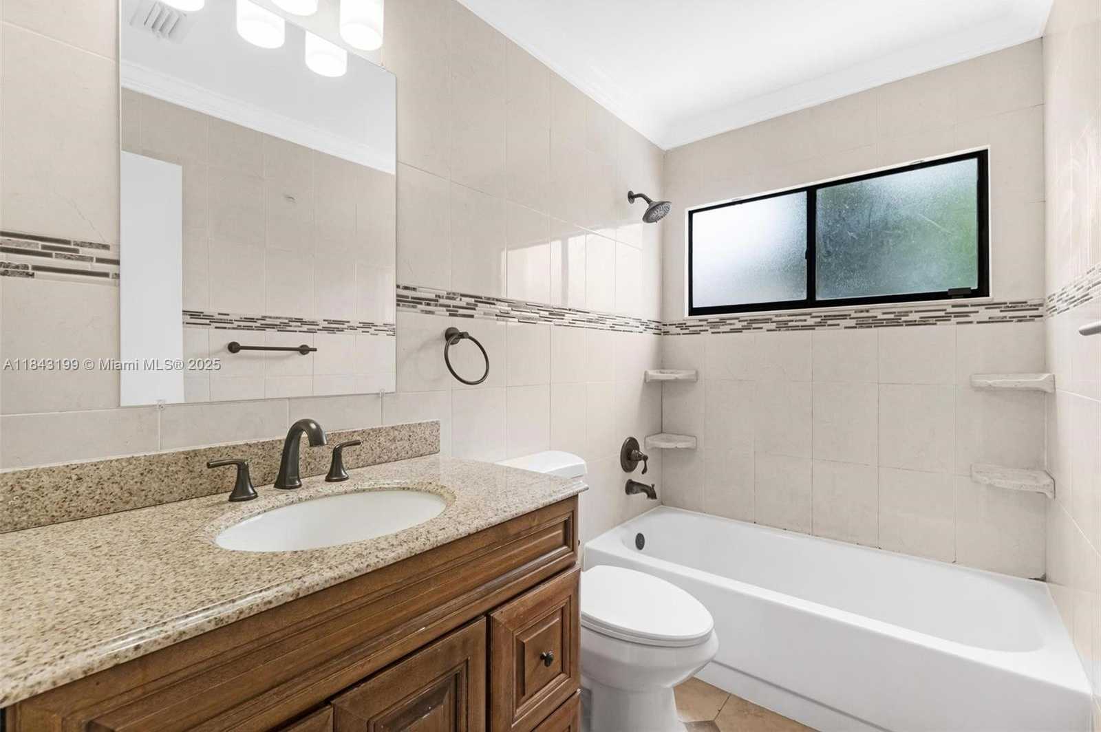 Small Image of 605 LAUREL WAY, North Lauderdale Number 10