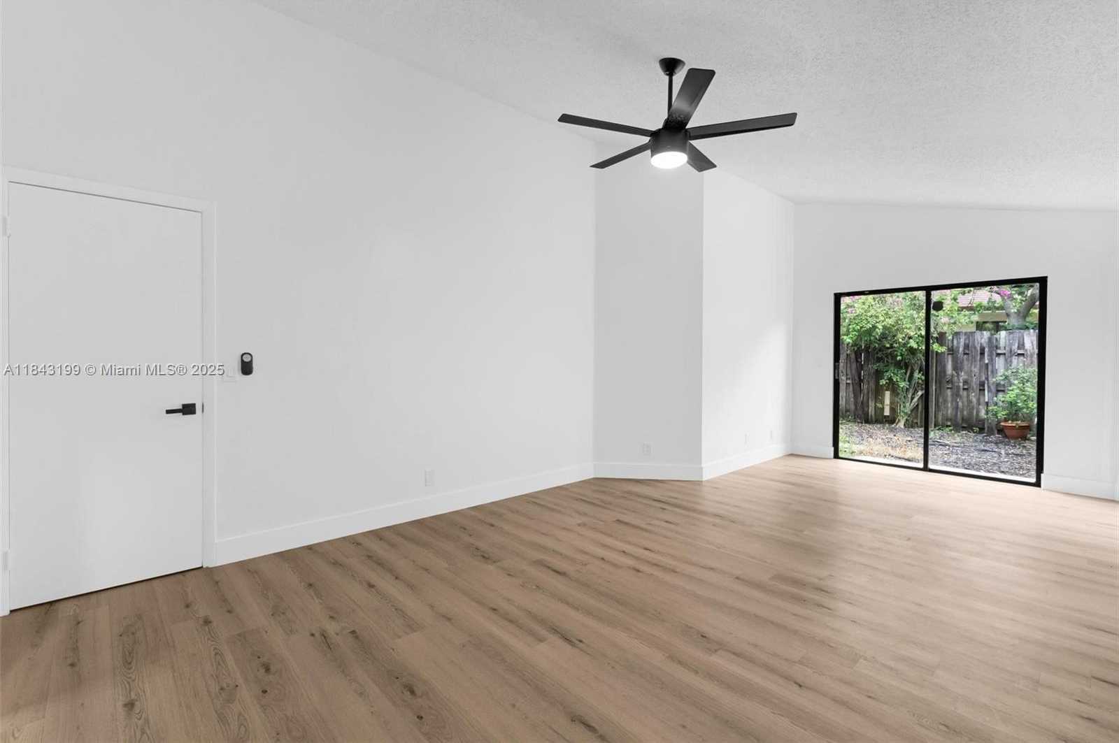 Small Image of 605 LAUREL WAY, North Lauderdale Number 14