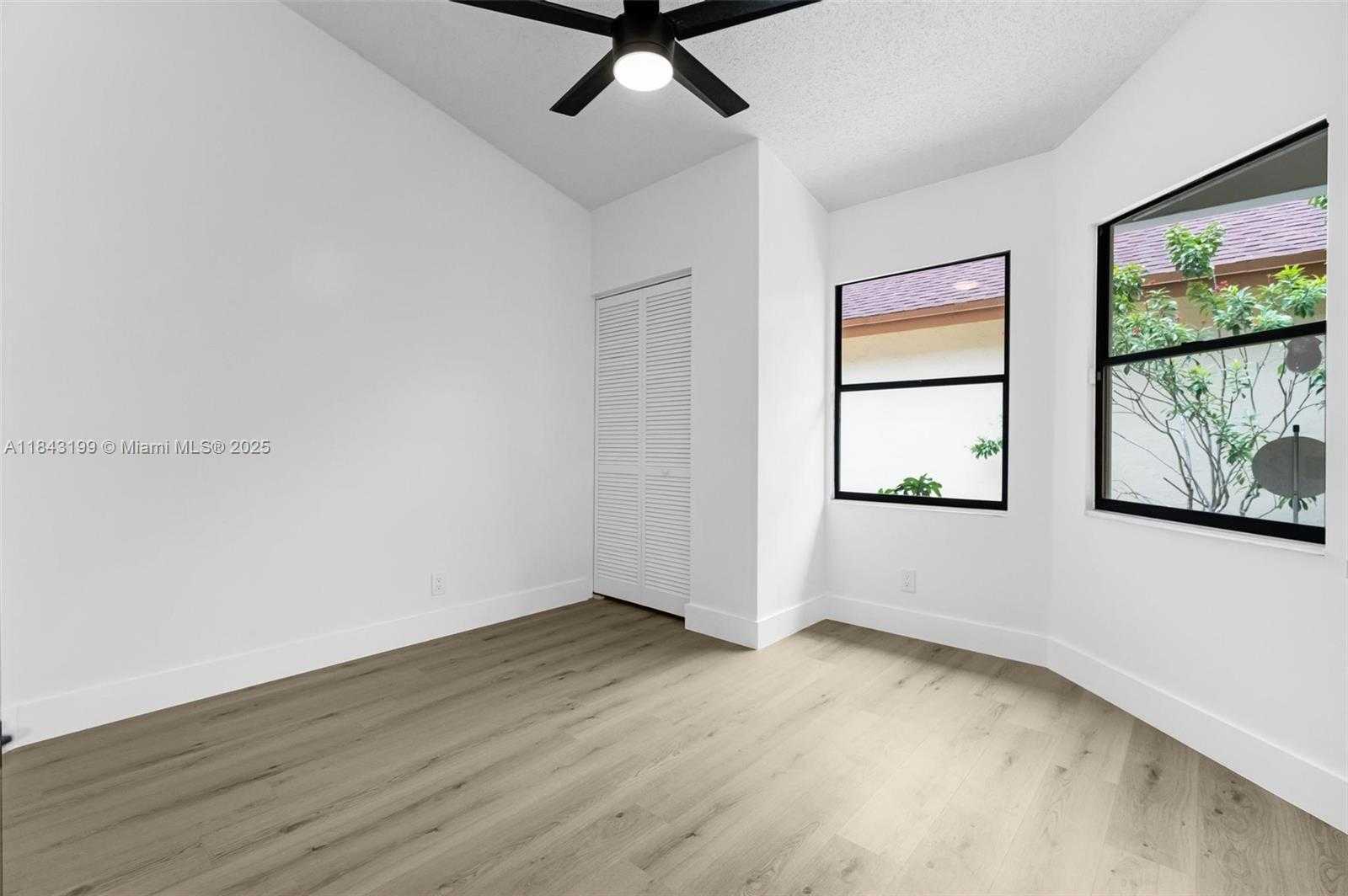 Small Image of 605 LAUREL WAY, North Lauderdale Number 19