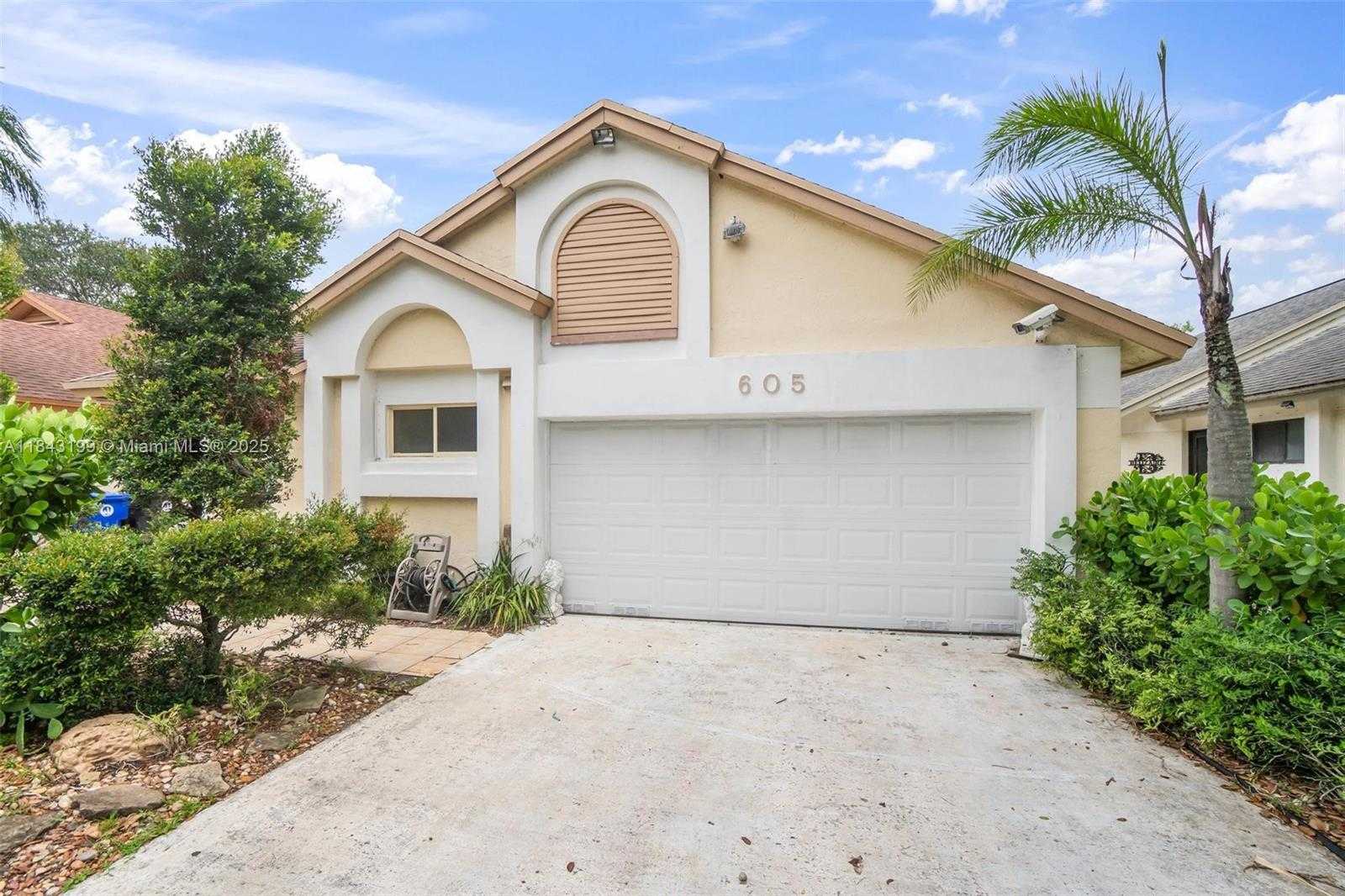 Small Image of 605 LAUREL WAY, North Lauderdale Number 25