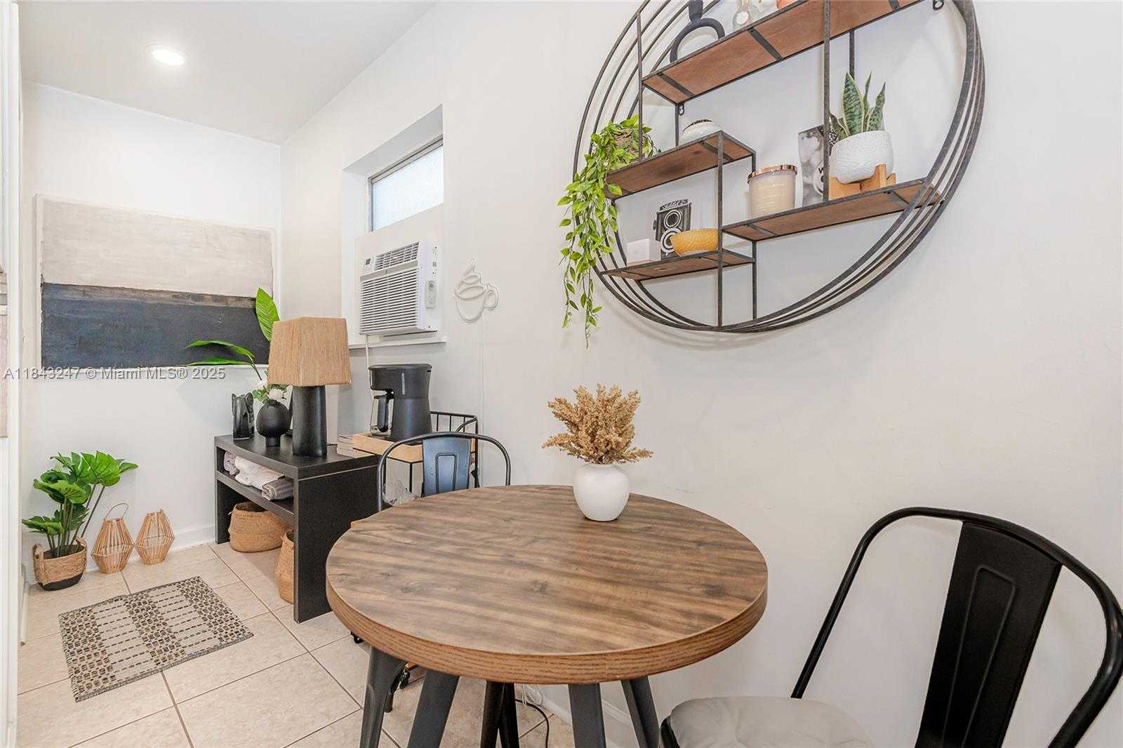 Small Image of 2506 HARDING ST, Hollywood Number 10