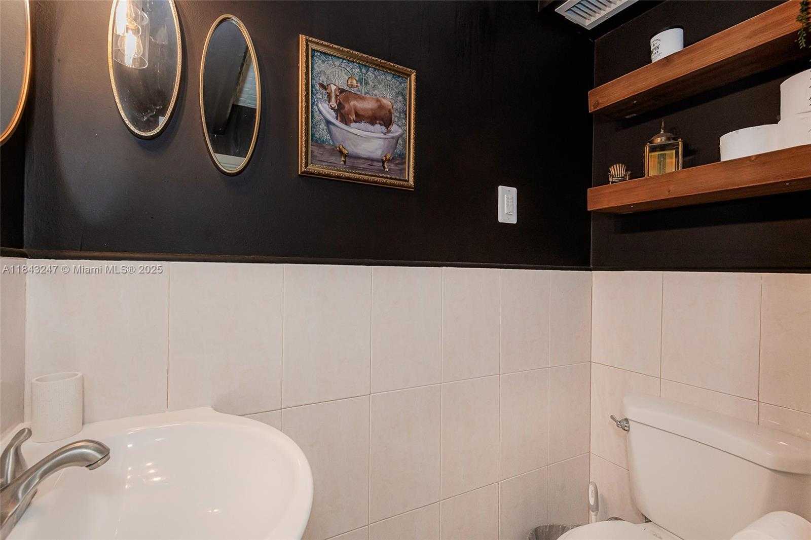 Small Image of 2506 HARDING ST, Hollywood Number 18