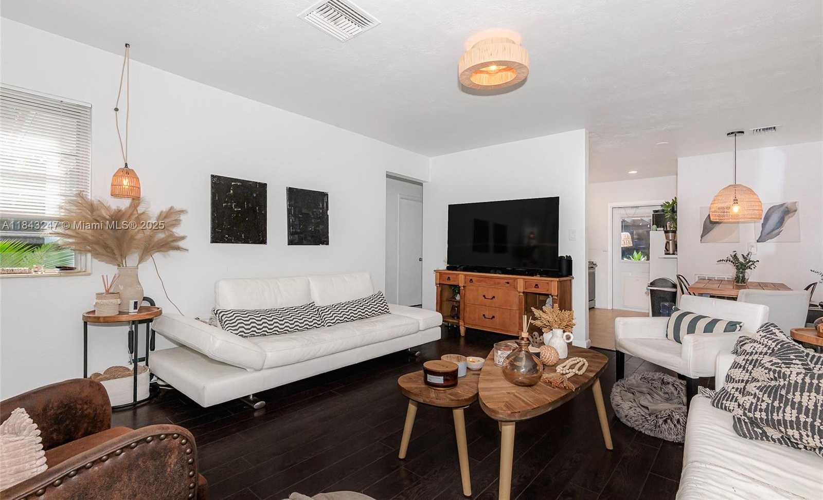 Small Image of 2506 HARDING ST, Hollywood Number 25