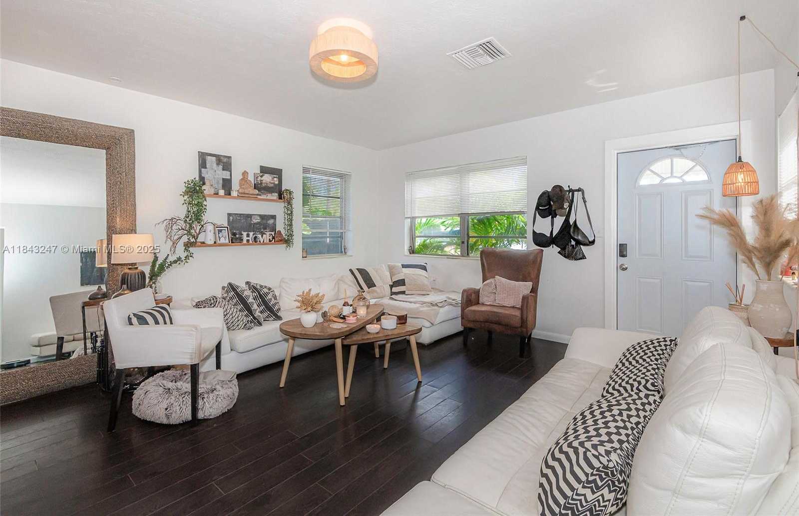 Small Image of 2506 HARDING ST, Hollywood Number 26