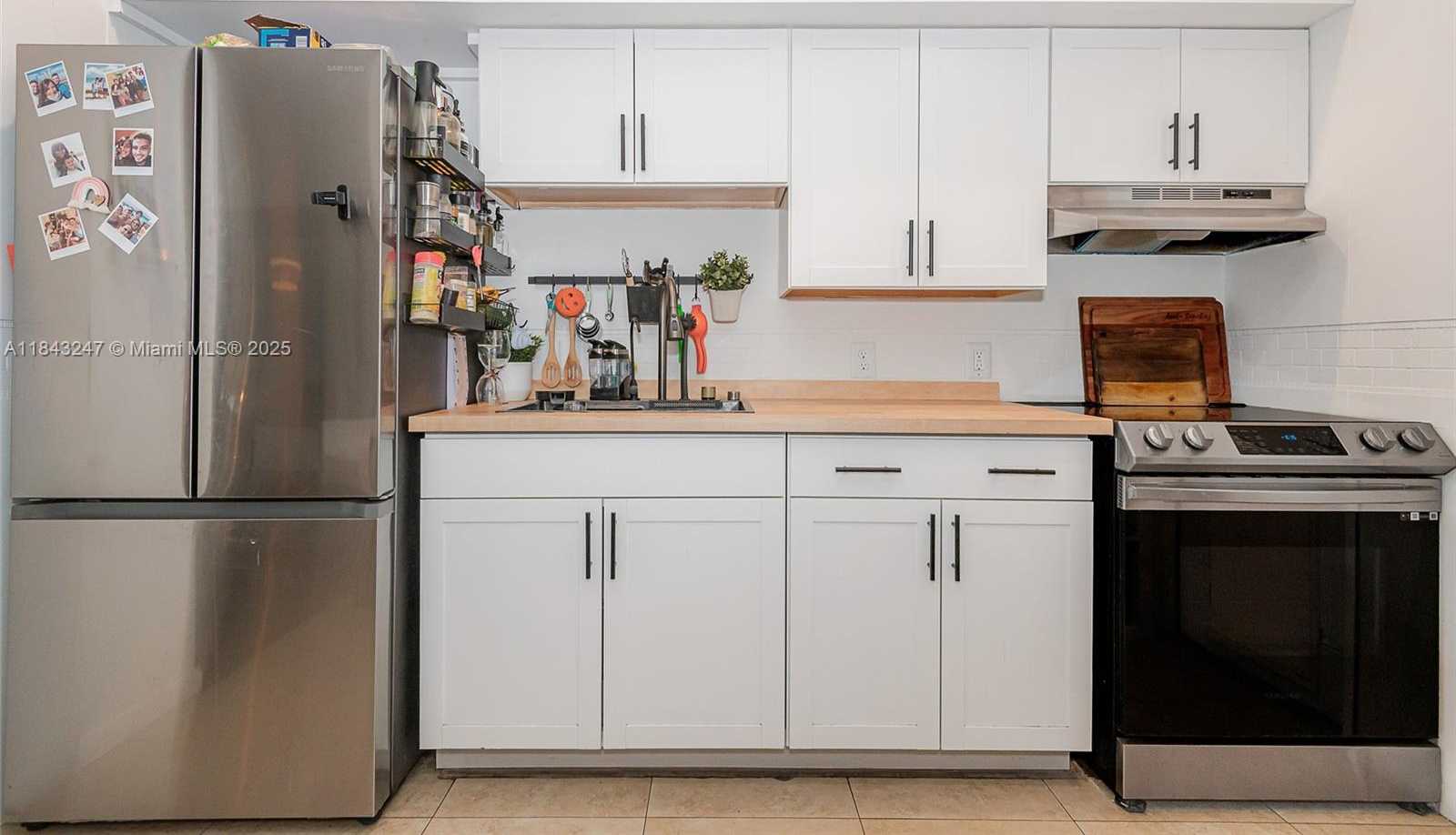 Small Image of 2506 HARDING ST, Hollywood Number 32