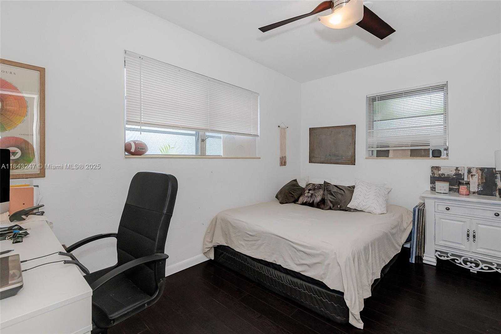 Small Image of 2506 HARDING ST, Hollywood Number 4