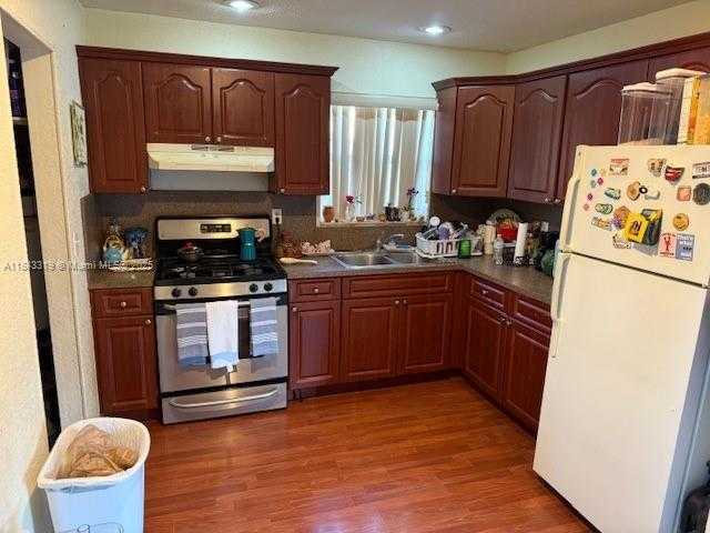 Small Image of 14374 SOUTH WEST 297TH TER, Homestead Number 5