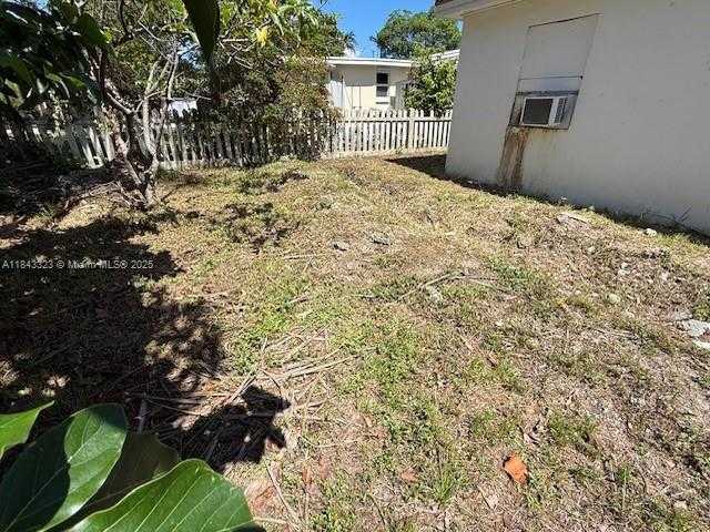 Small Image of 125 NORTH WEST 122ND ST, North Miami Number 13
