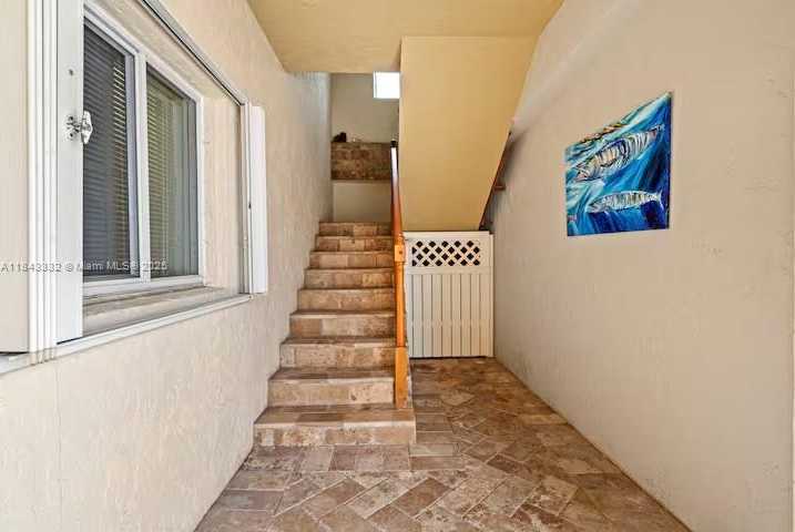 Small Image of 201 WILDWOOD CIR, Key Largo Number 12