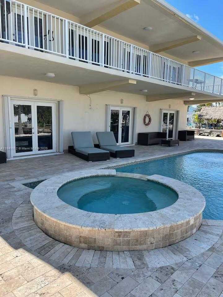 Small Image of 201 WILDWOOD CIR, Key Largo Number 4