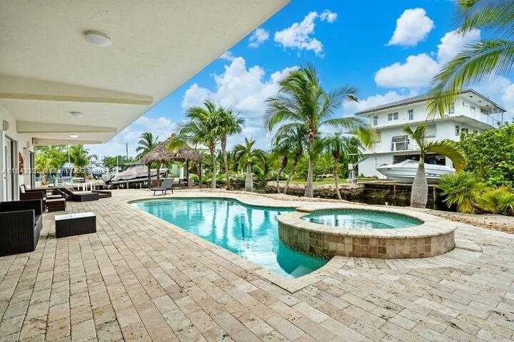 Small Image of 201 WILDWOOD CIR, Key Largo Number 5