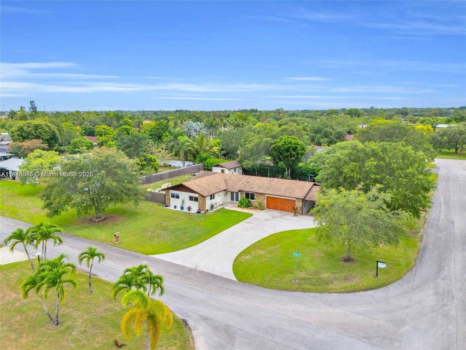 Small Image of 19520 SOUTH WEST 307TH ST, Homestead Number 31