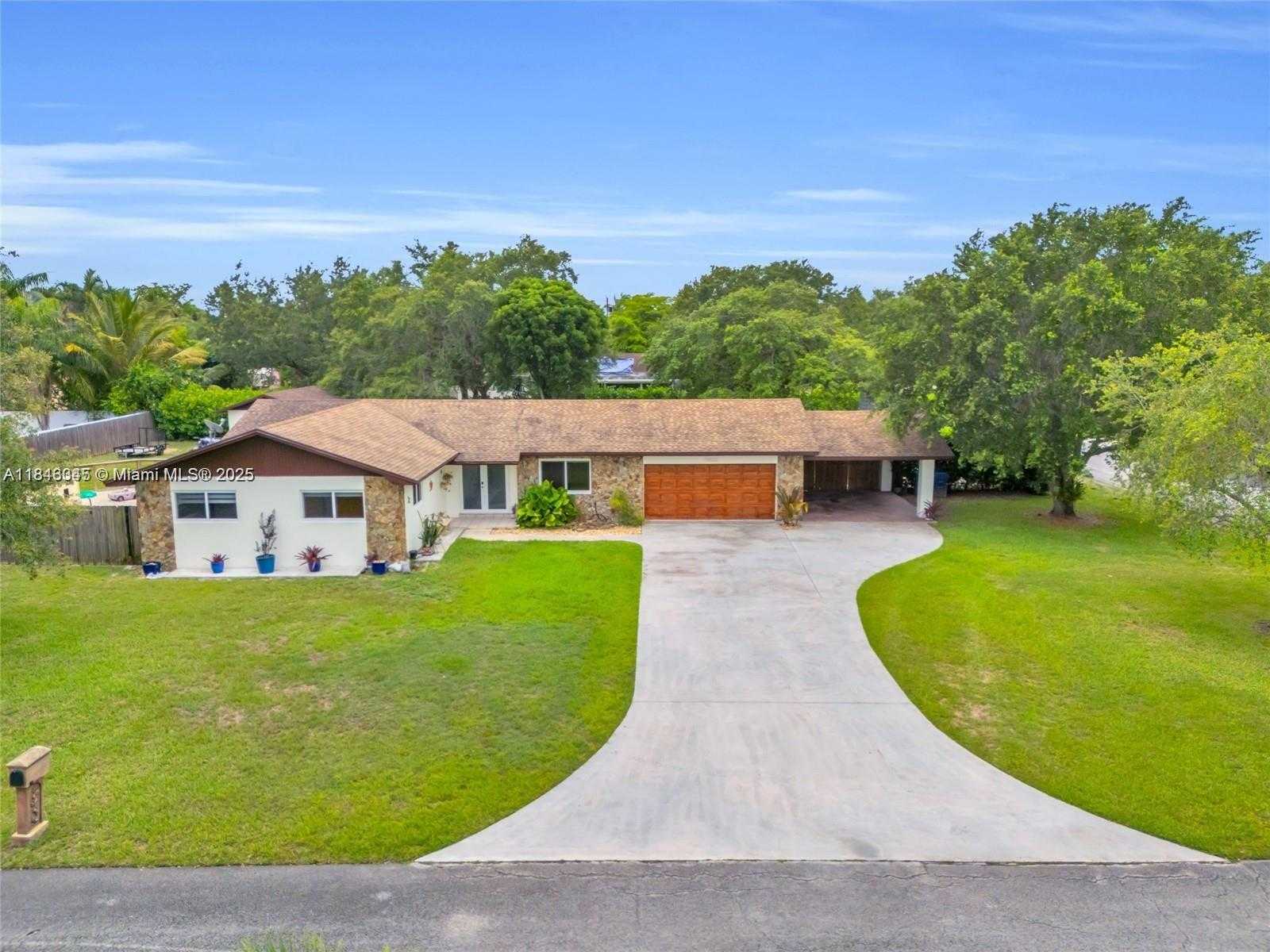 Small Image of 19520 SOUTH WEST 307TH ST, Homestead Number 4