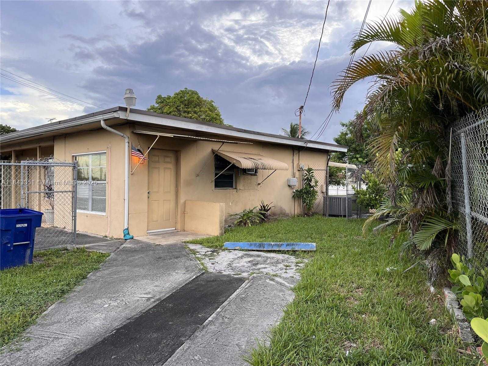 Small Image of 17320 NORTH WEST 47TH AVE, Miami Gardens Number 14