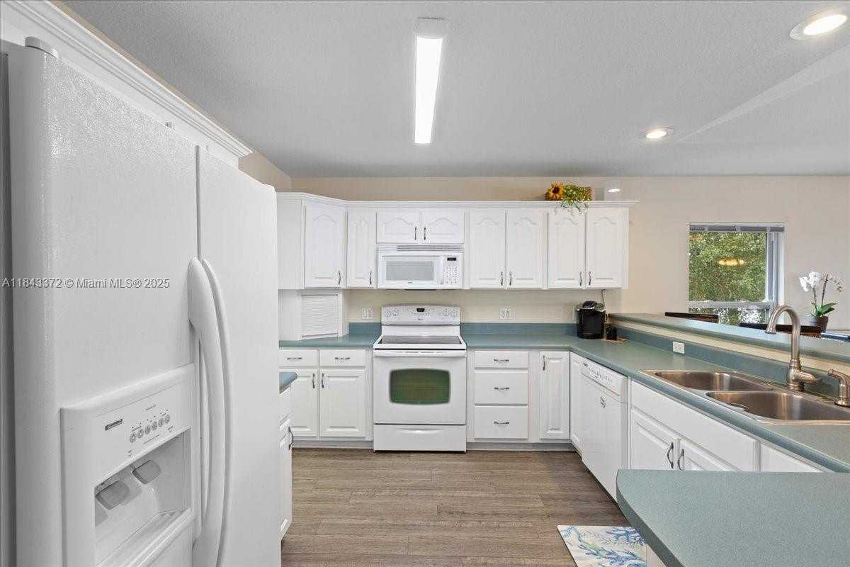 Small Image of 2159 82 TERRACE, Other City - In The State Of Florida Number 32