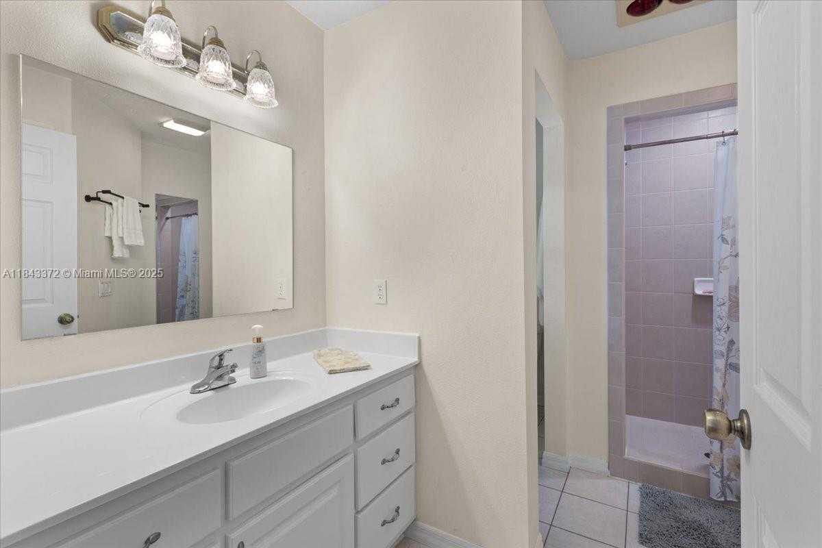 Small Image of 2159 82 TERRACE, Other City - In The State Of Florida Number 38