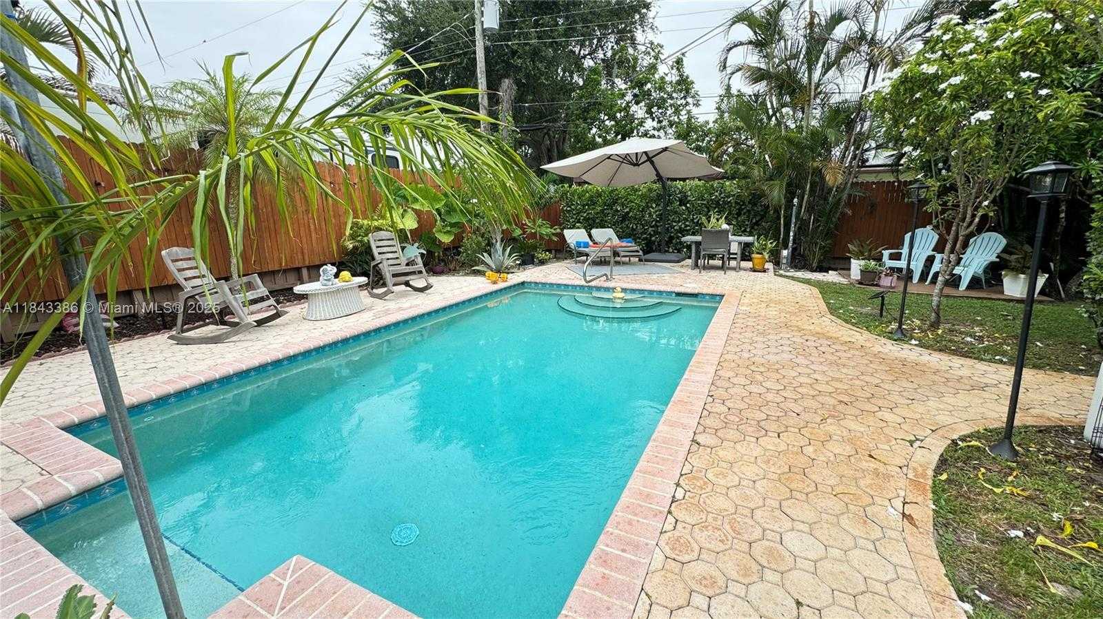 Small Image of 1912 SOUTH WEST 97TH TER, Miramar Number 19