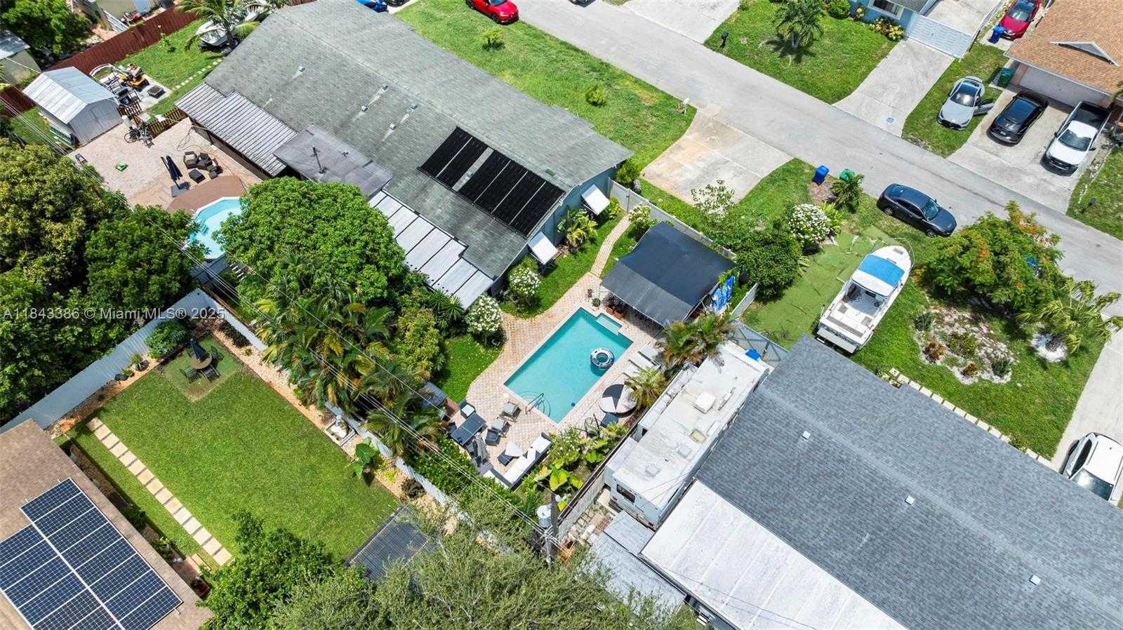 Small Image of 1912 SOUTH WEST 97TH TER, Miramar Number 22