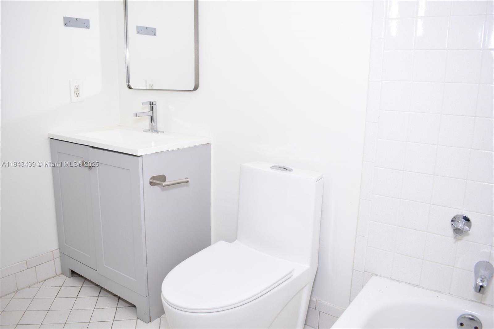Small Image of 3041 NORTH 74TH AVE, Hollywood Number 11