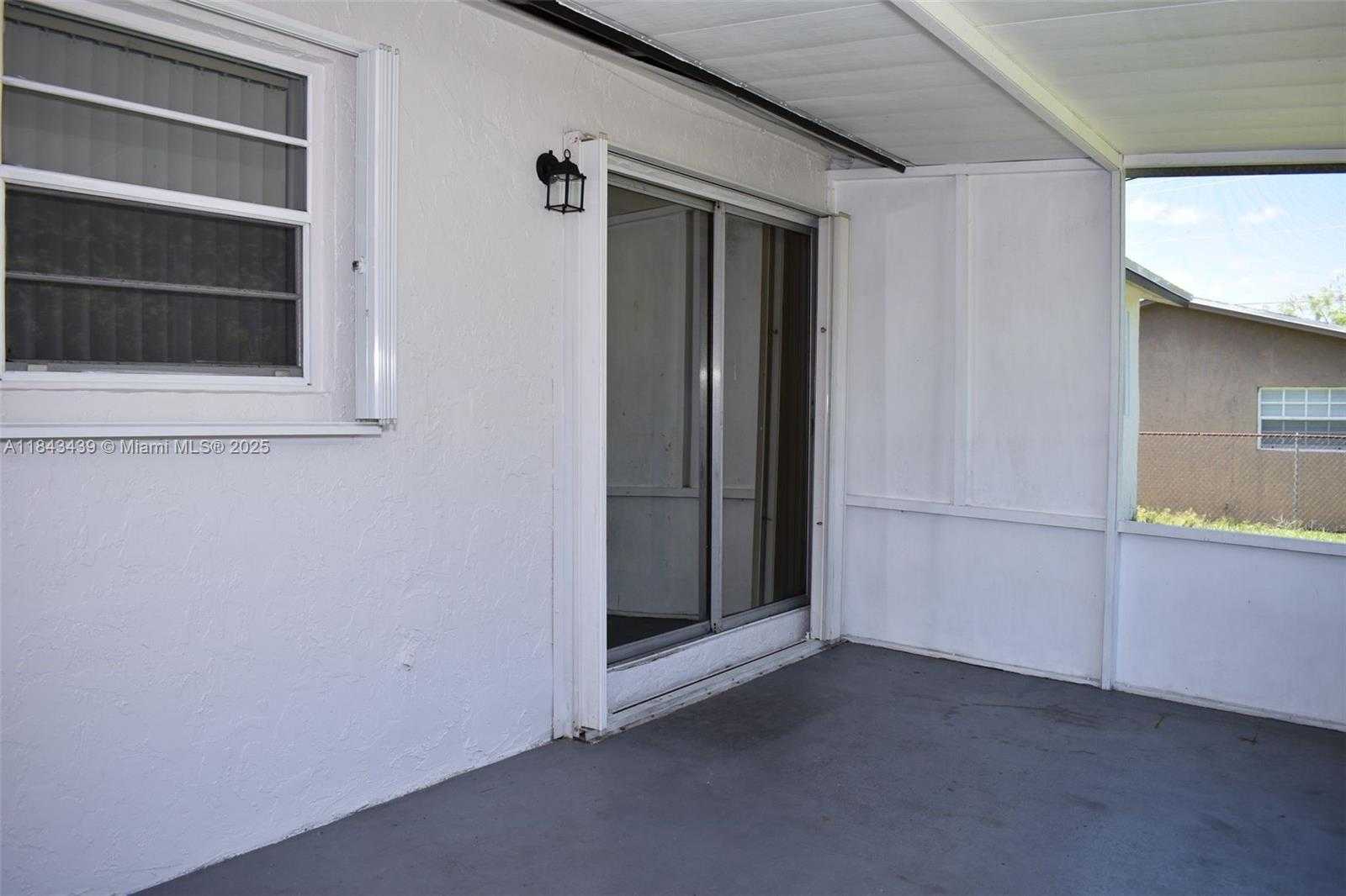 Small Image of 3041 NORTH 74TH AVE, Hollywood Number 19
