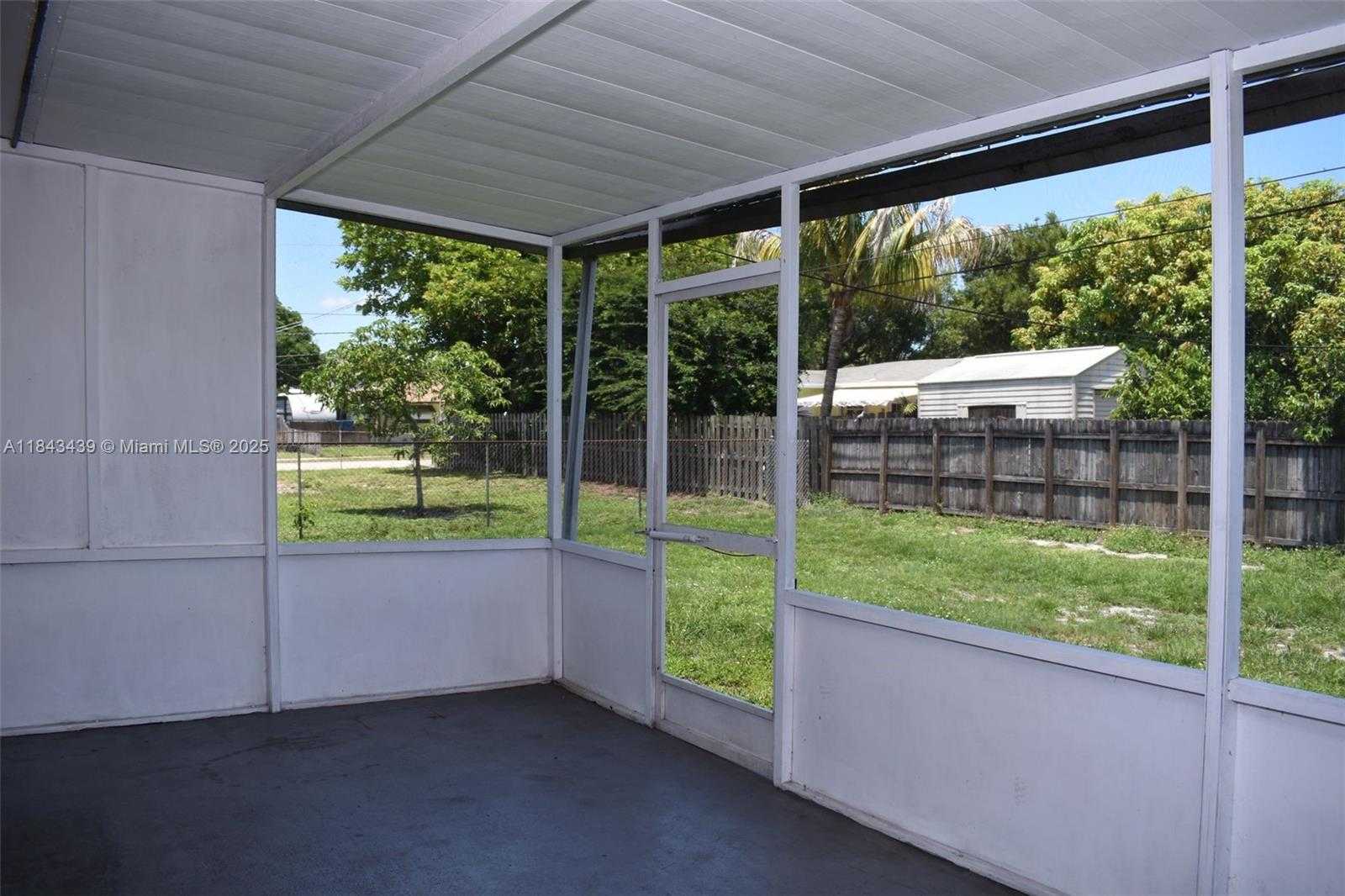Small Image of 3041 NORTH 74TH AVE, Hollywood Number 21