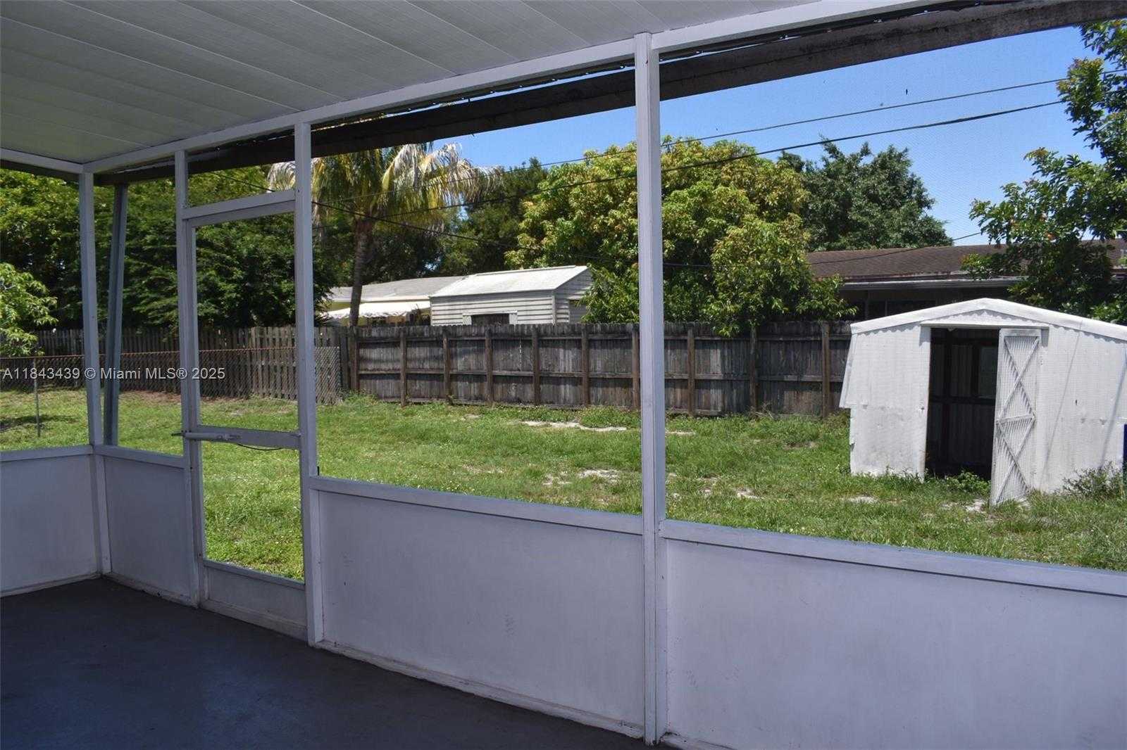 Small Image of 3041 NORTH 74TH AVE, Hollywood Number 22
