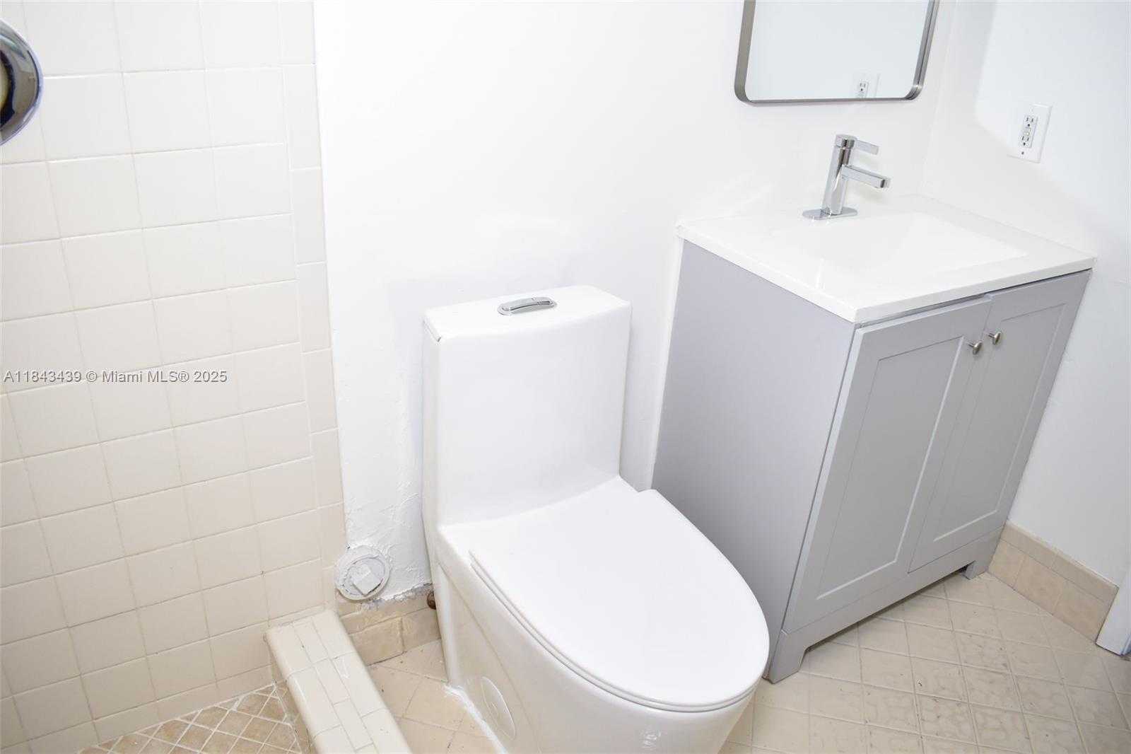 Small Image of 3041 NORTH 74TH AVE, Hollywood Number 31
