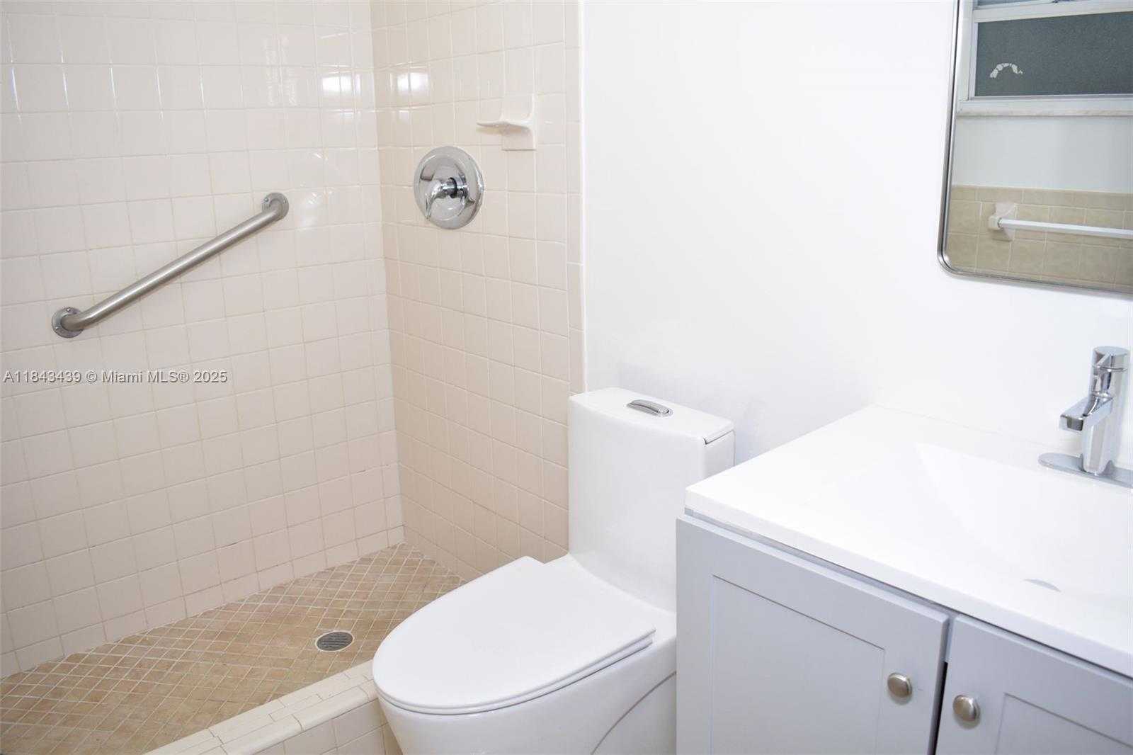 Small Image of 3041 NORTH 74TH AVE, Hollywood Number 32
