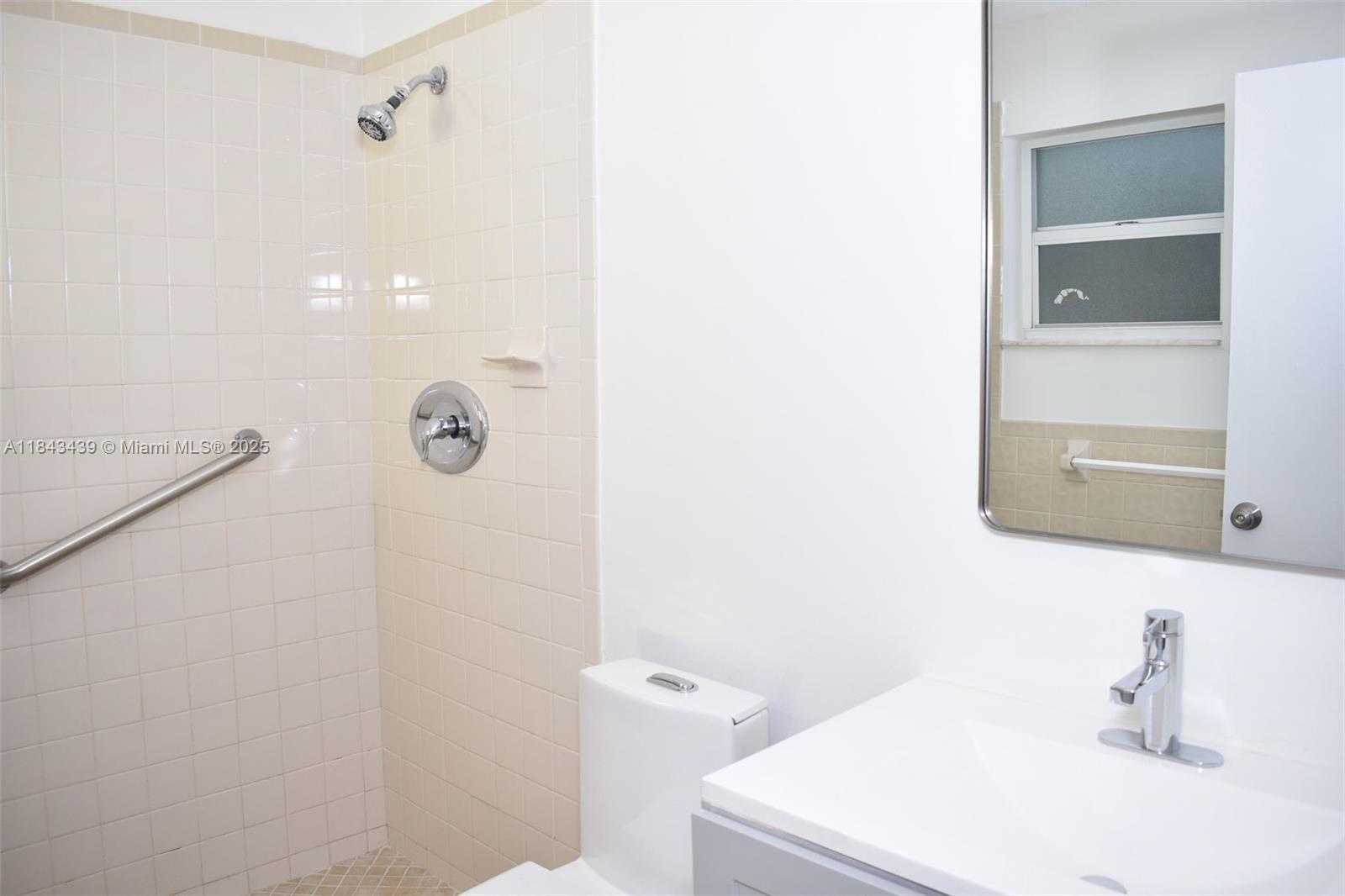 Small Image of 3041 NORTH 74TH AVE, Hollywood Number 33