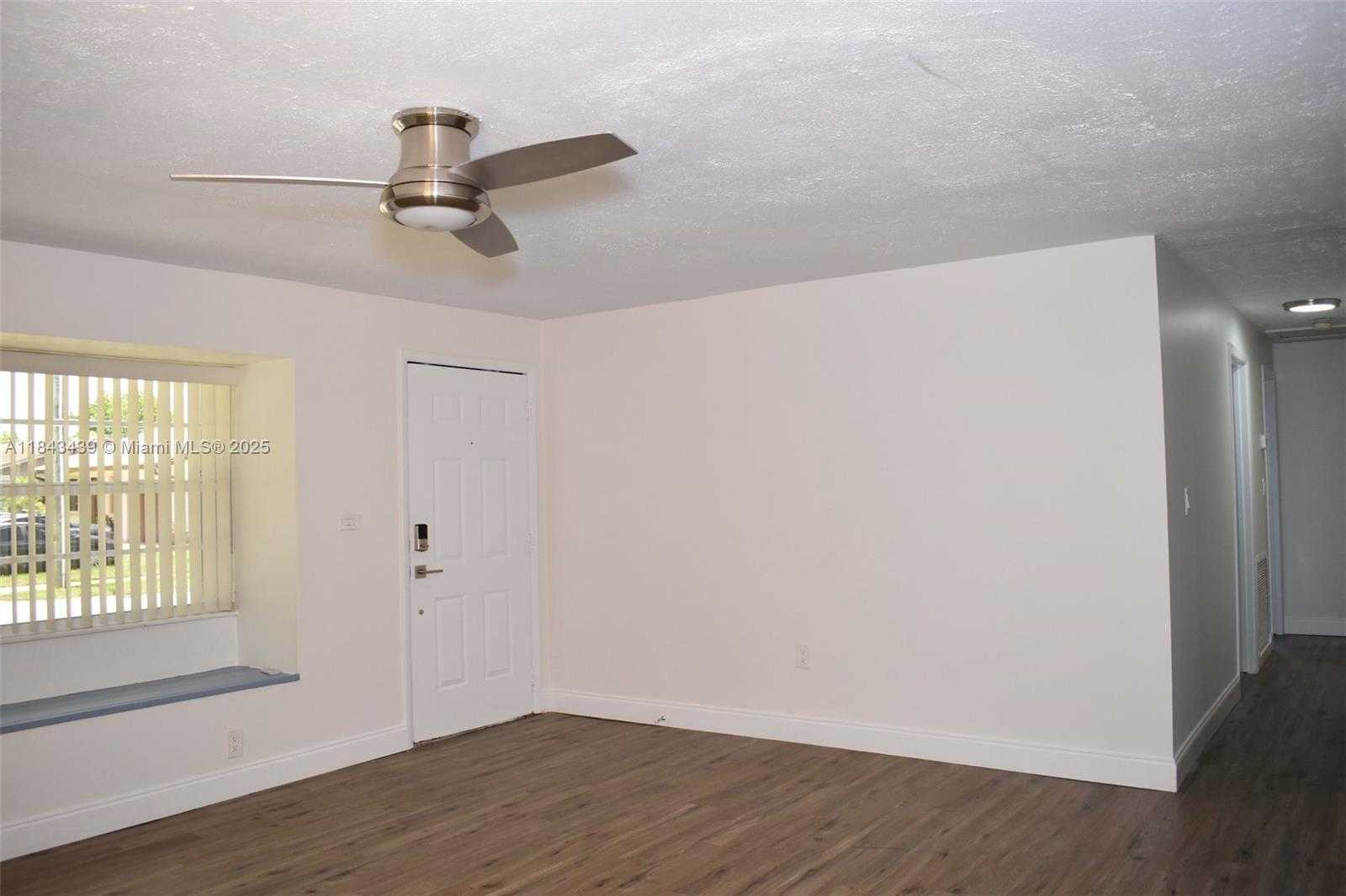 Small Image of 3041 NORTH 74TH AVE, Hollywood Number 7