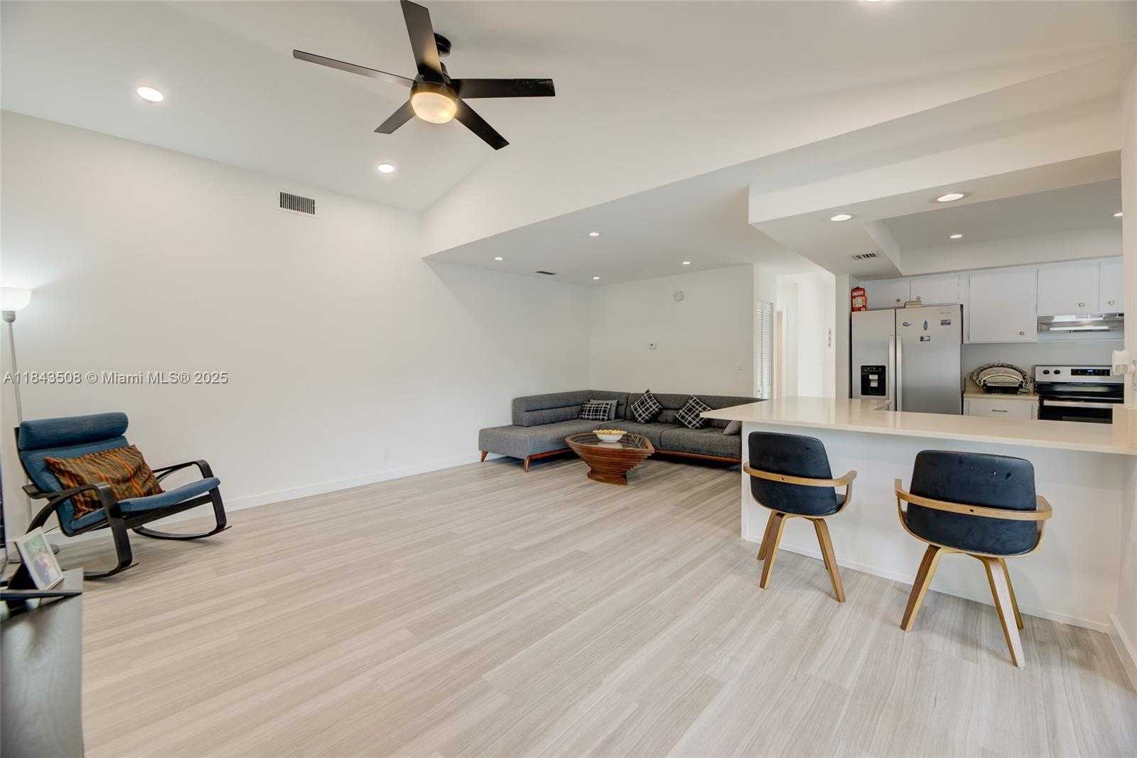 Small Image of 21553 CHIPMUNK LN, Boca Raton Number 13