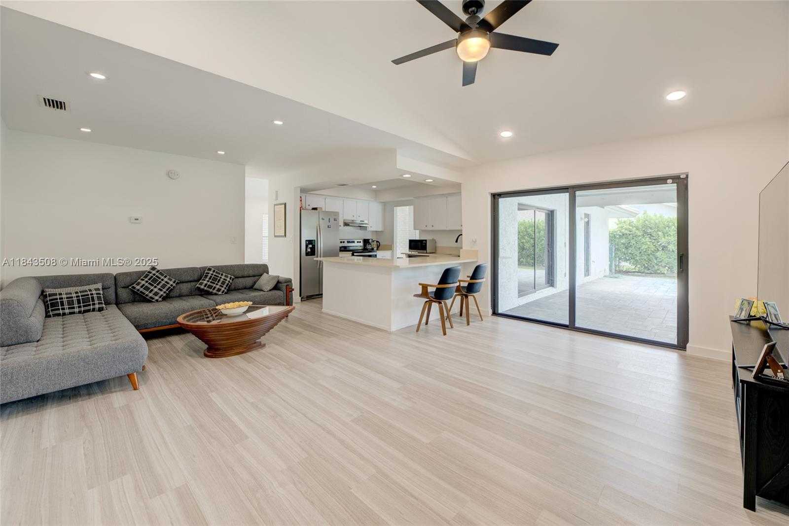 Small Image of 21553 CHIPMUNK LN, Boca Raton Number 14