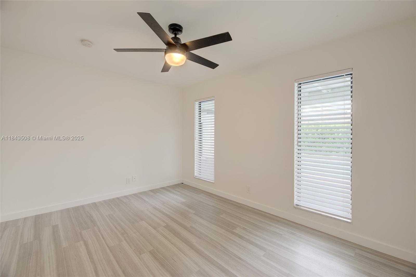 Small Image of 21553 CHIPMUNK LN, Boca Raton Number 24