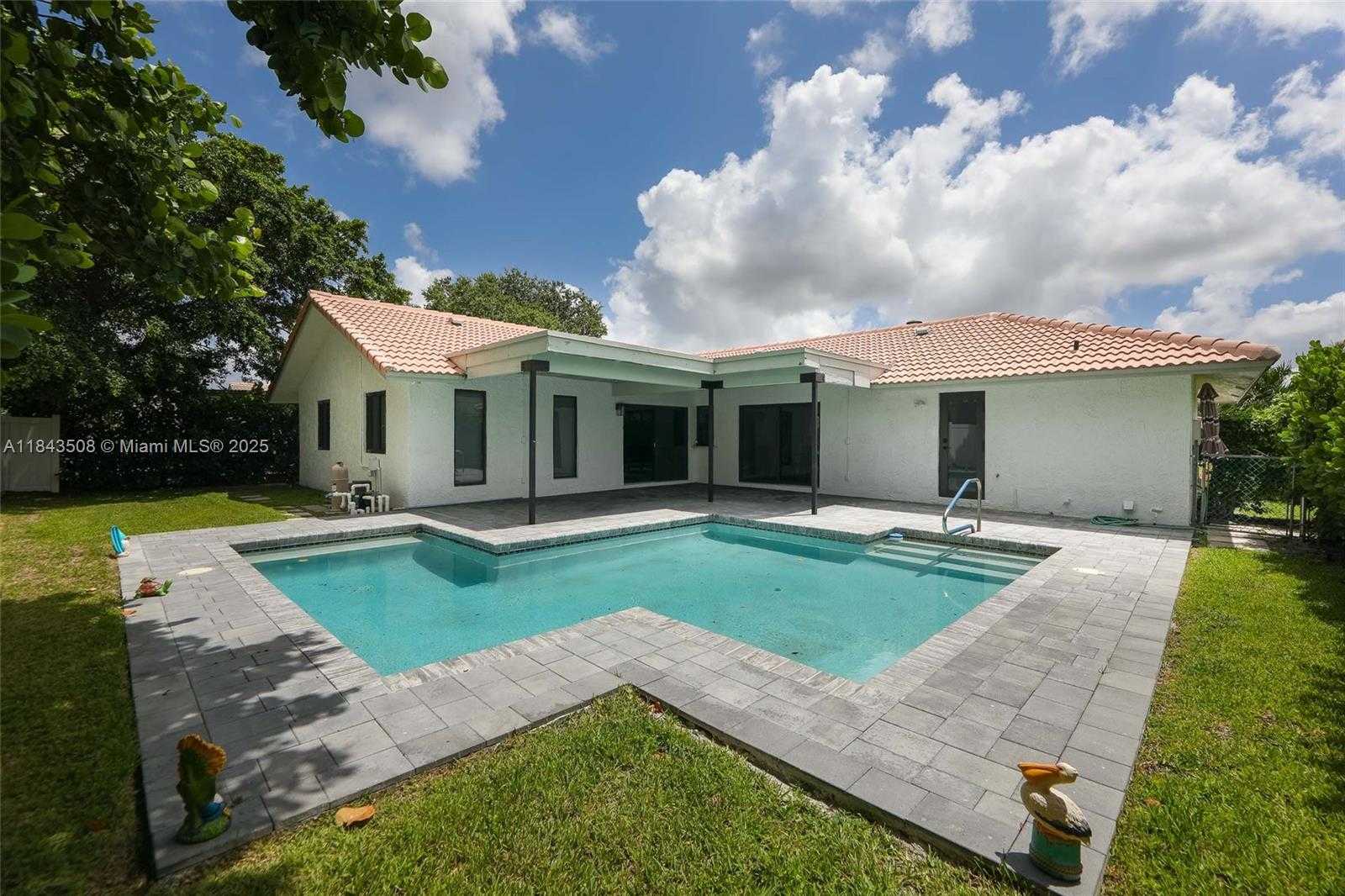 Small Image of 21553 CHIPMUNK LN, Boca Raton Number 28