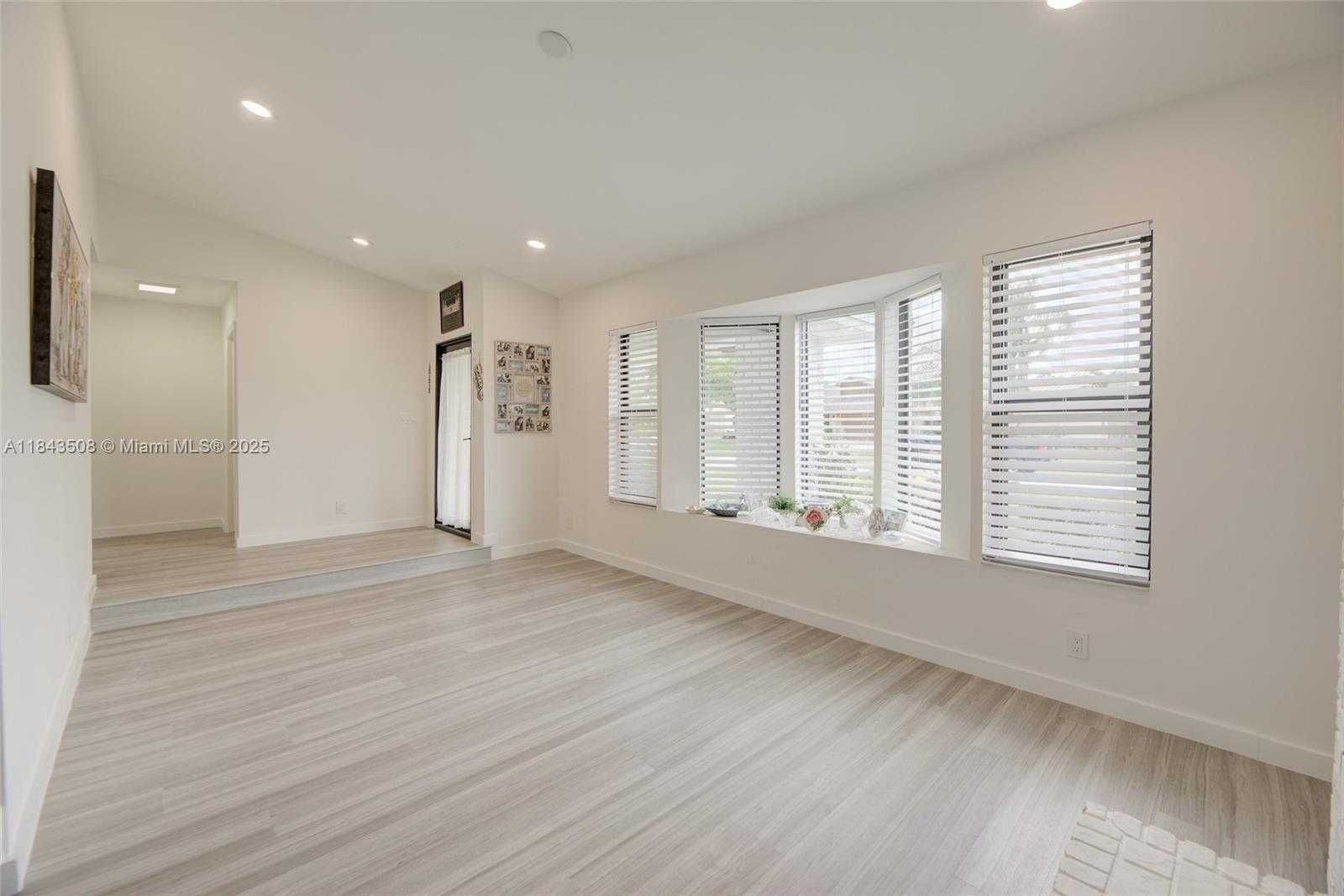 Small Image of 21553 CHIPMUNK LN, Boca Raton Number 5