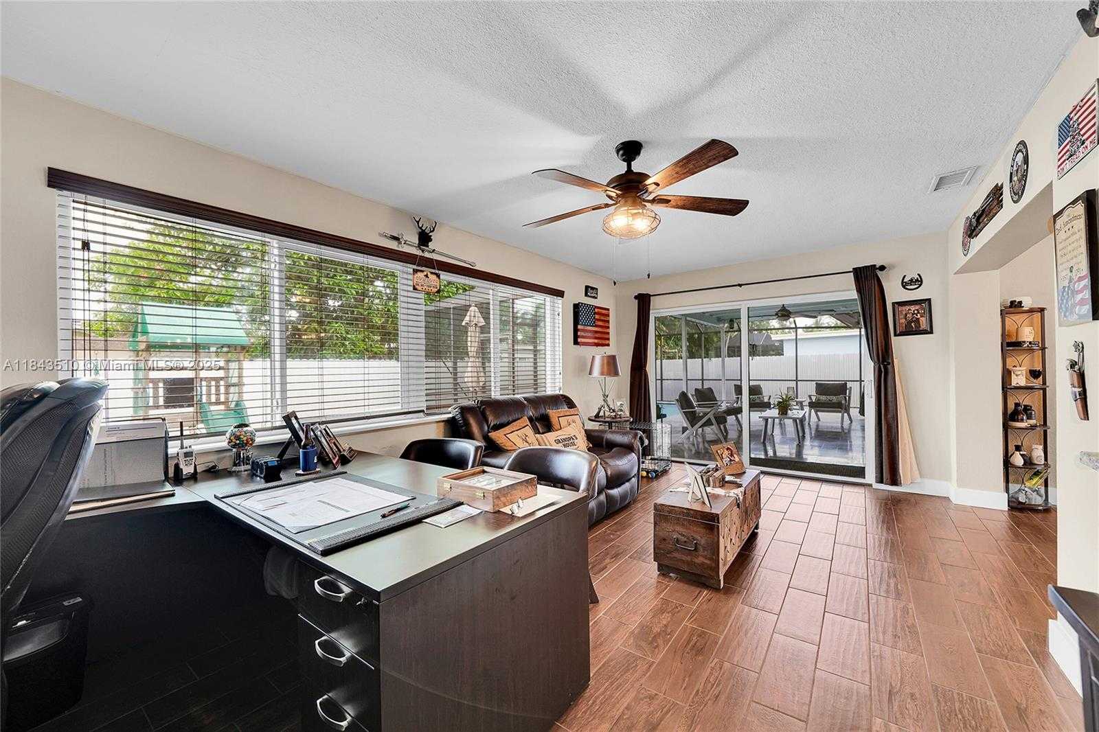 Small Image of 521 NORTH WEST 93RD TER, Pembroke Pines Number 23