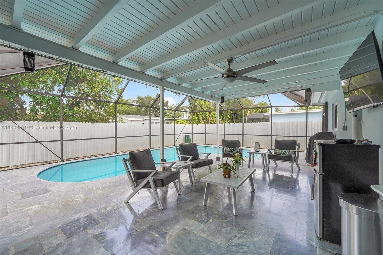 Small Image of 521 NORTH WEST 93RD TER, Pembroke Pines Number 37